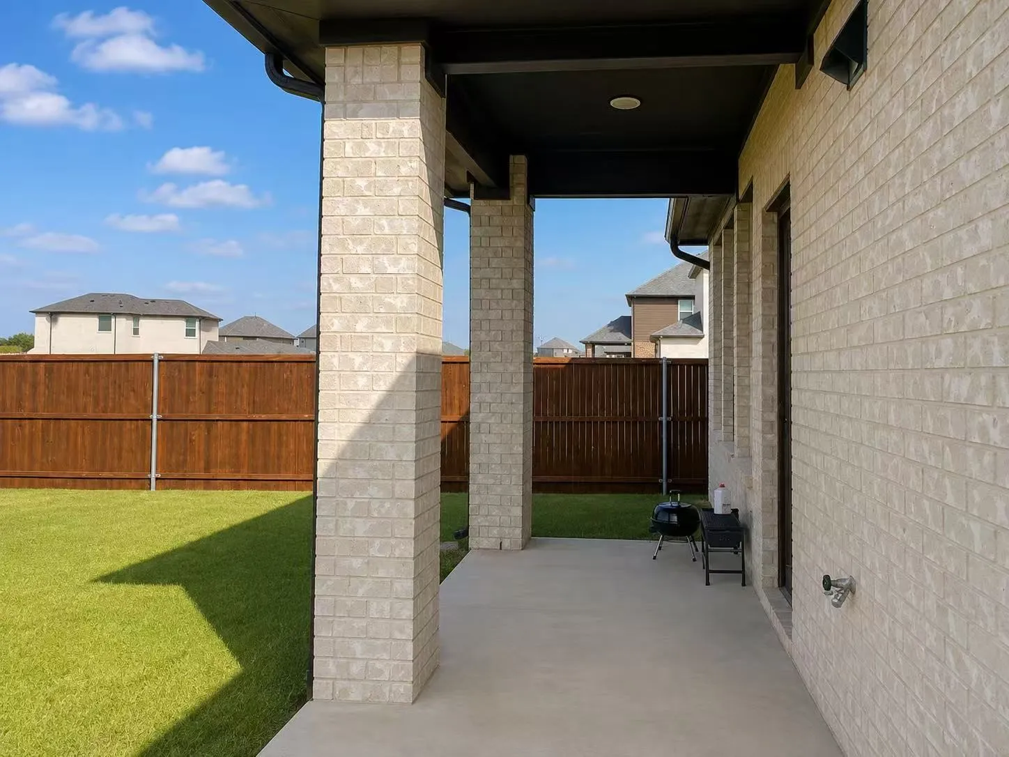 Single Family Residence For Rent in Kaufman County , 1328 Middlebrooks Drive, Forney, Texas 75126, 4 Bedroom, 3 Bathroom, 2 Garage spaces, 2,534 Sqft, built in 2024, mls#21356878, Real Estate Agent in Forney, Homes For Rent in Kaufman county, Homes For Rent in Forney, Realtor in Forney Texas, Real Estate Brokerage Independent Realty Texas, Luminita Cordes Realtor