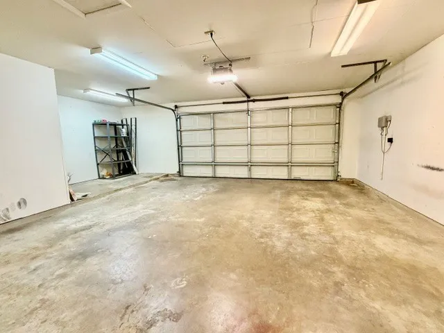 Single Family Residence For Rent in Dallas County , 801 Kingswood Avenue, Richardson, Texas 75080, 4 Bedroom, 2 Bathroom, 2 Garage spaces, 1,553 Sqft, built in 1962, mls#21357308, Real Estate Agent in Richardson, Homes For Rent in Dallas county, Homes For Rent in Richardson, Realtor in Richardson Texas, Real Estate Brokerage Independent Realty Texas, Luminita Cordes Realtor