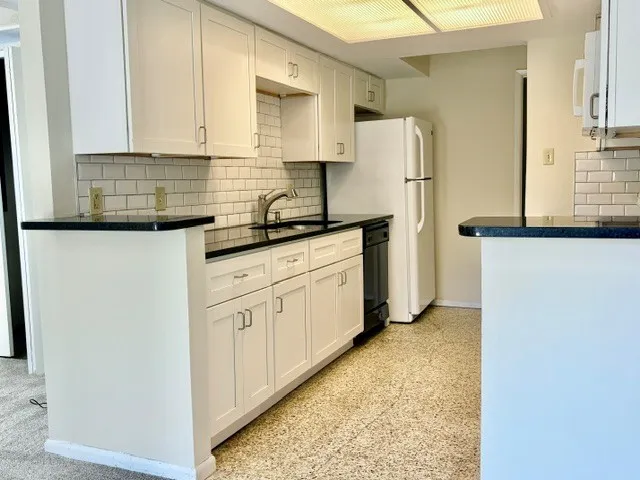 Single Family Residence For Rent in Dallas County , 801 Kingswood Avenue, Richardson, Texas 75080, 4 Bedroom, 2 Bathroom, 2 Garage spaces, 1,553 Sqft, built in 1962, mls#21357308, Real Estate Agent in Richardson, Homes For Rent in Dallas county, Homes For Rent in Richardson, Realtor in Richardson Texas, Real Estate Brokerage Independent Realty Texas, Luminita Cordes Realtor