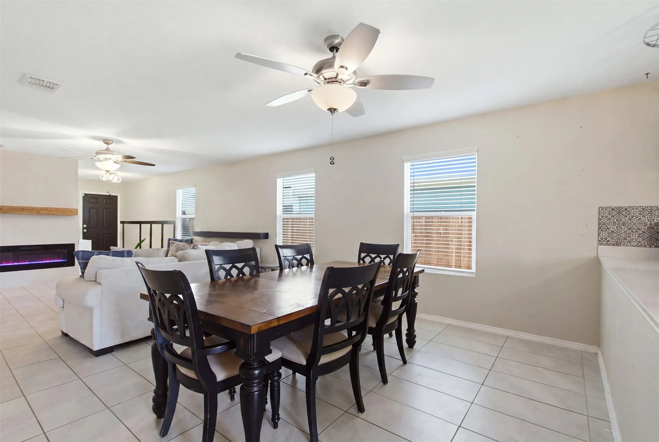 Single Family Residence For Sale in Collin County , 5907 Wedgemere Drive, Princeton, Texas 75407, 3 Bedroom, 2 Bathroom, 2 Garage spaces, 1,406 Sqft, built in 2022, Price $265,000, mls#21348235, Real Estate Agent in Princeton, Homes For Sale in Collin county, Homes For Sale in Princeton, Realtor in Princeton Texas, Real Estate Brokerage Independent Realty Texas, Luminita Cordes Realtor