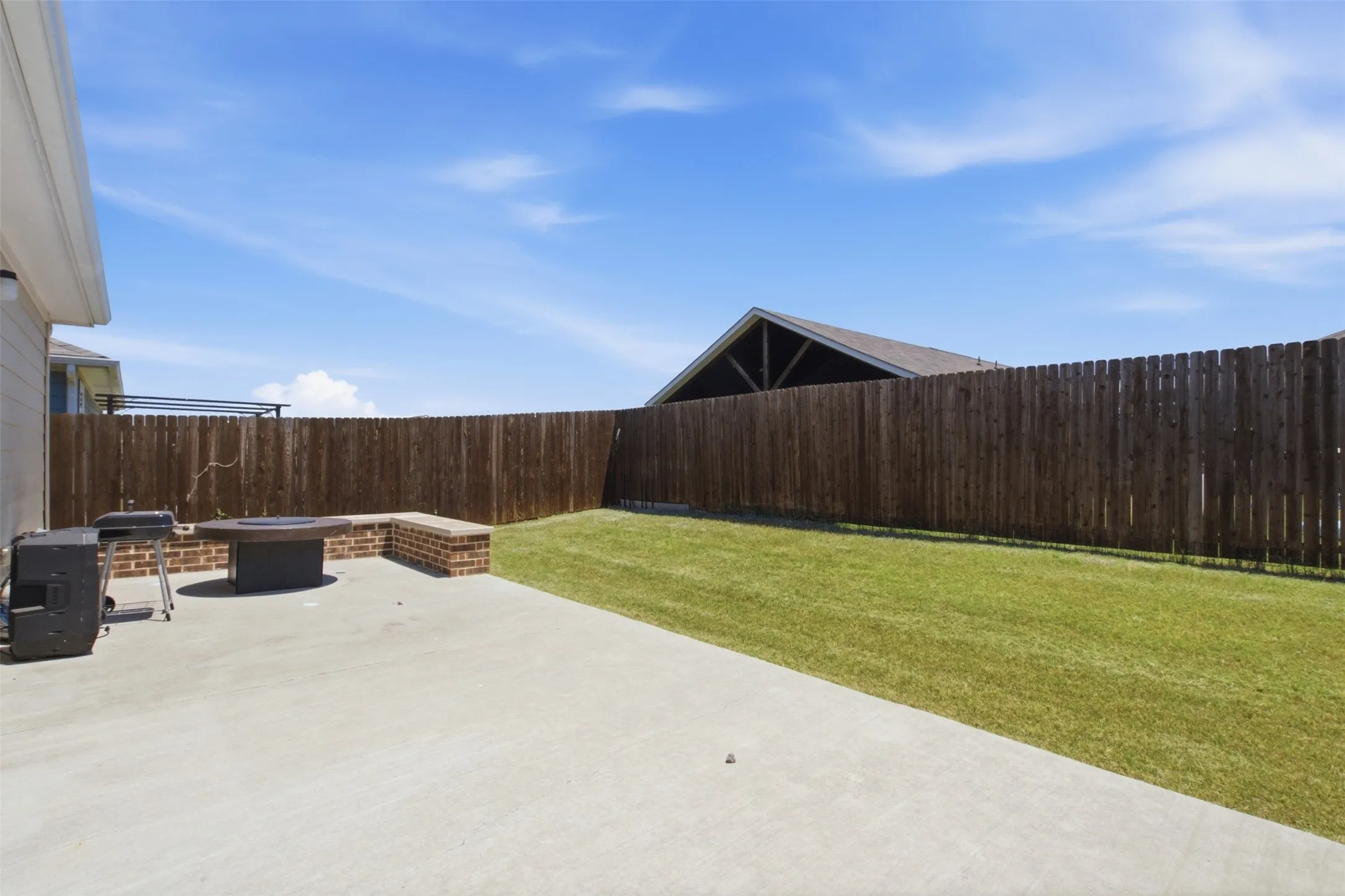 Single Family Residence For Sale in Collin County , 5907 Wedgemere Drive, Princeton, Texas 75407, 3 Bedroom, 2 Bathroom, 2 Garage spaces, 1,406 Sqft, built in 2022, Price $265,000, mls#21348235, Real Estate Agent in Princeton, Homes For Sale in Collin county, Homes For Sale in Princeton, Realtor in Princeton Texas, Real Estate Brokerage Independent Realty Texas, Luminita Cordes Realtor