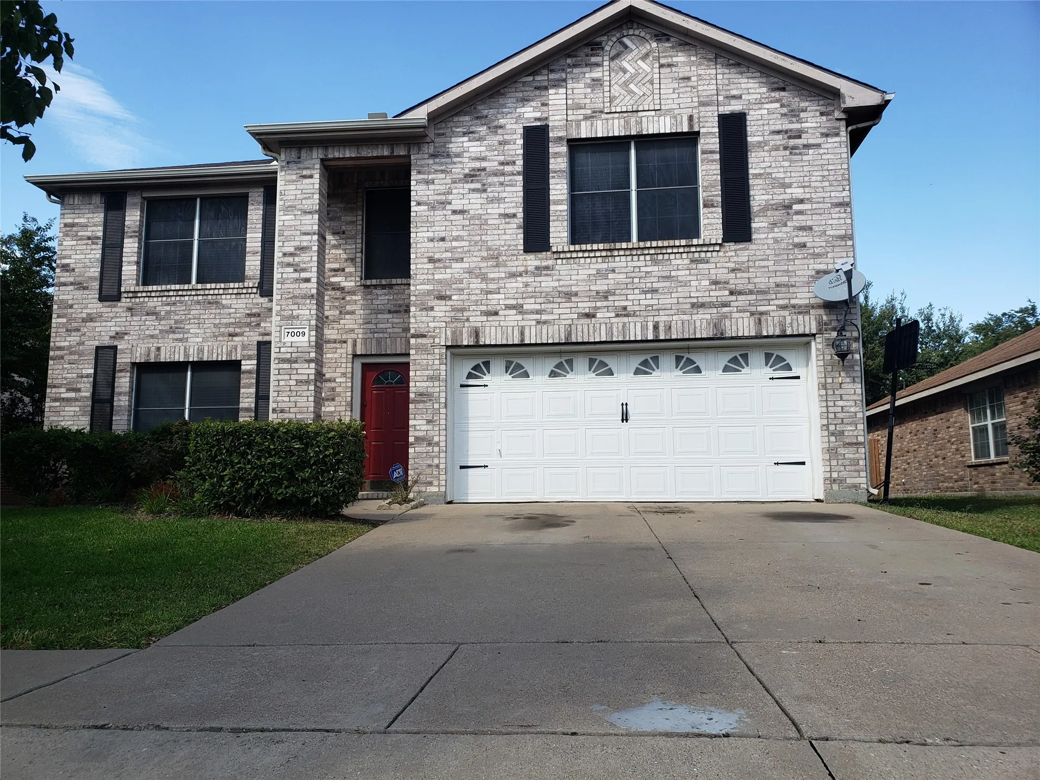 Single Family Residence For Rent in Tarrant County , 7009 Oconnor Street, Arlington, Texas 76002, 4 Bedroom, 3 Bathroom, Garage spaces, 3,292 Sqft, built in 2000, mls#21357314, Real Estate Agent in Arlington, Homes For Rent in Tarrant county, Homes For Rent in Arlington, Realtor in Arlington Texas, Real Estate Brokerage Independent Realty Texas, Luminita Cordes Realtor