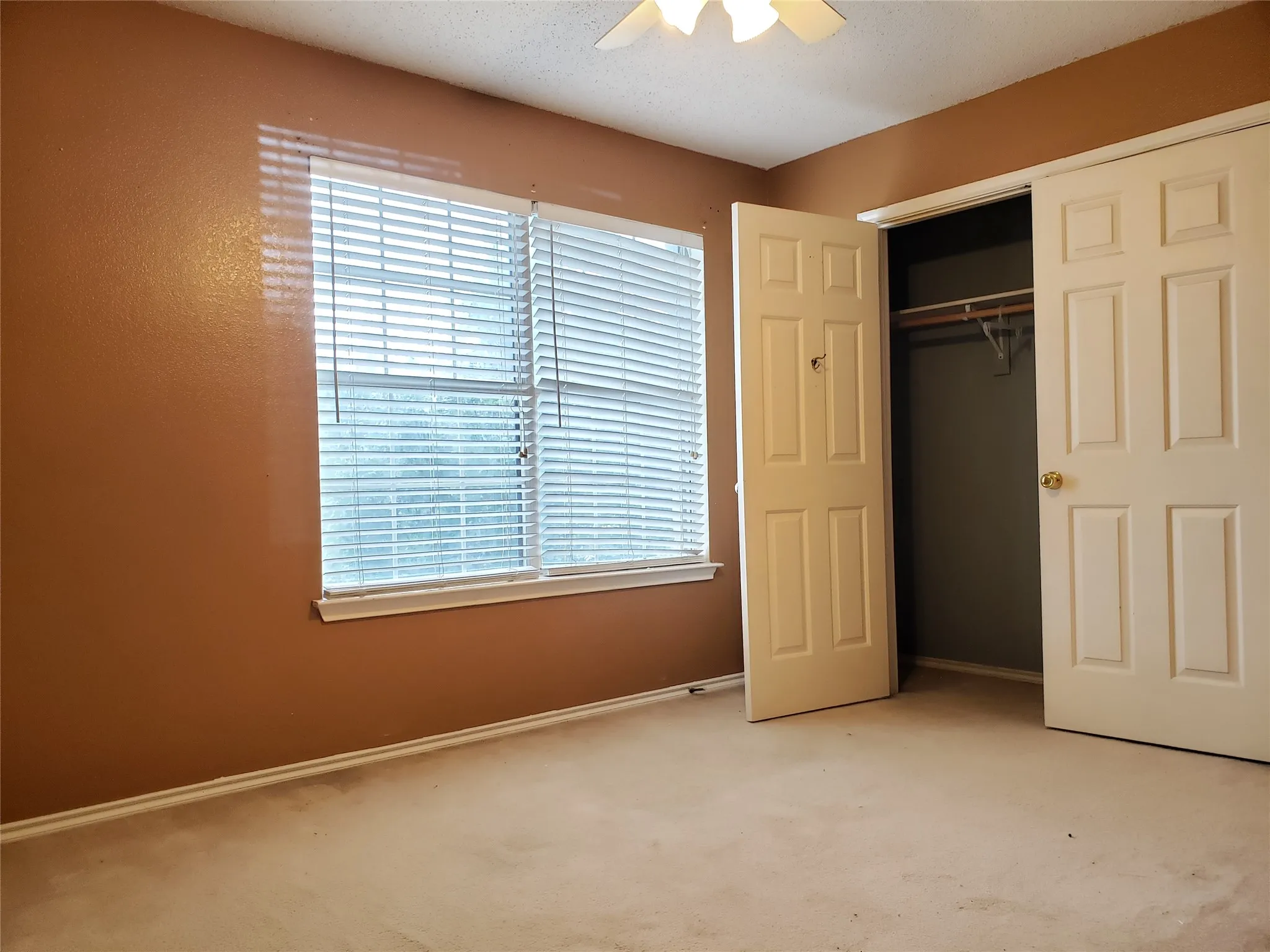 Single Family Residence For Rent in Tarrant County , 7009 Oconnor Street, Arlington, Texas 76002, 4 Bedroom, 3 Bathroom, Garage spaces, 3,292 Sqft, built in 2000, mls#21357314, Real Estate Agent in Arlington, Homes For Rent in Tarrant county, Homes For Rent in Arlington, Realtor in Arlington Texas, Real Estate Brokerage Independent Realty Texas, Luminita Cordes Realtor