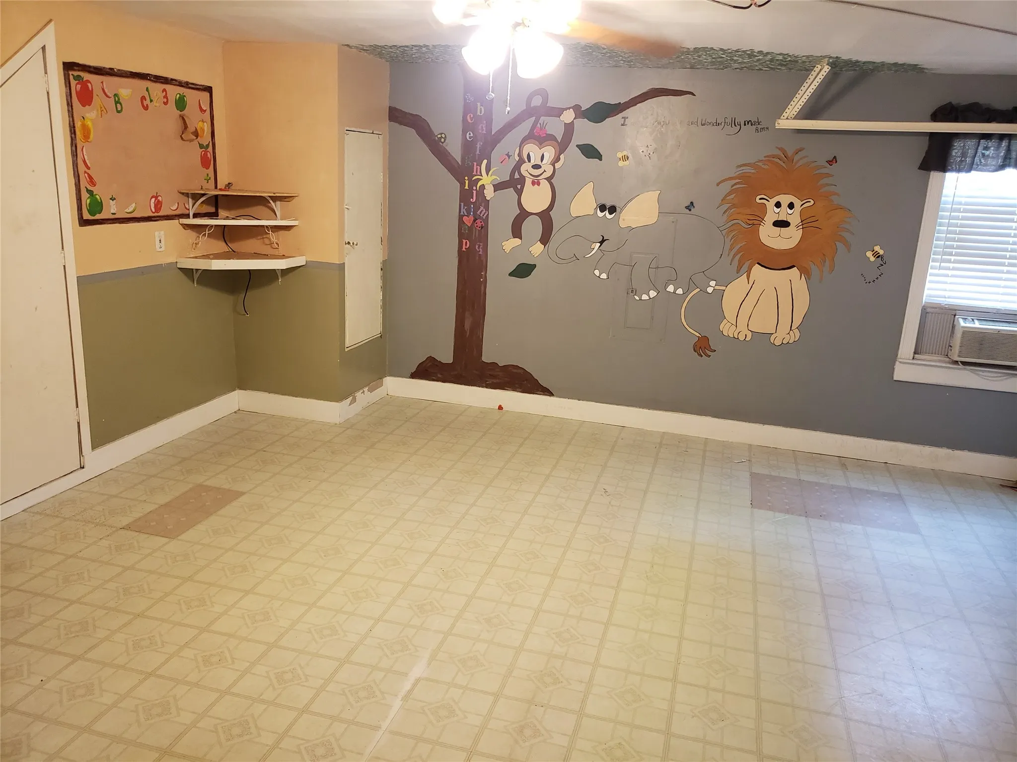 Single Family Residence For Rent in Tarrant County , 7009 Oconnor Street, Arlington, Texas 76002, 4 Bedroom, 3 Bathroom, Garage spaces, 3,292 Sqft, built in 2000, mls#21357314, Real Estate Agent in Arlington, Homes For Rent in Tarrant county, Homes For Rent in Arlington, Realtor in Arlington Texas, Real Estate Brokerage Independent Realty Texas, Luminita Cordes Realtor
