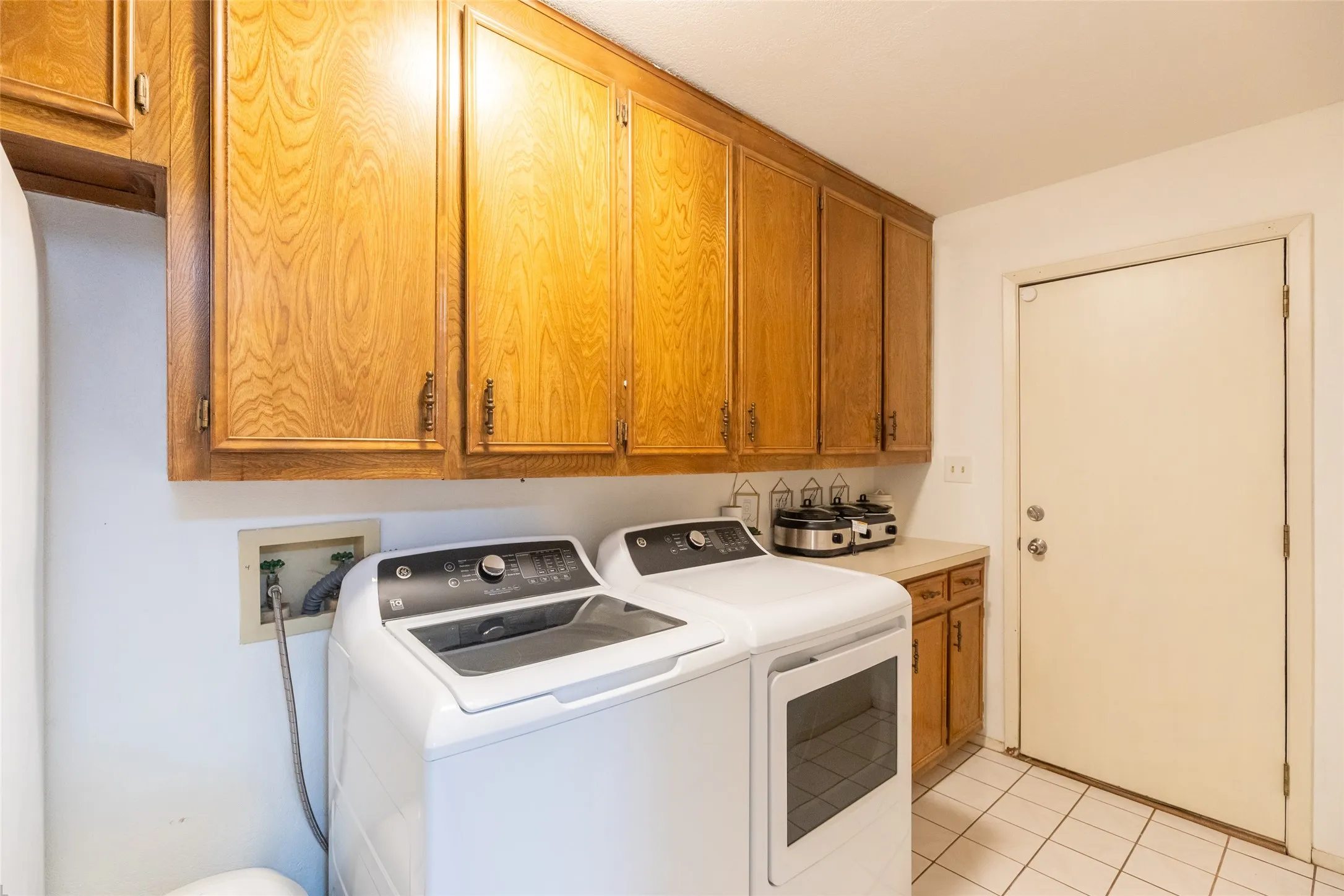 Single Family Residence For Sale in Taylor County , 612 N 2nd, Merkel, Texas 79536, 3 Bedroom, 2 Bathroom, Garage spaces, 1,911 Sqft, built in 1986, mls#21356171, Real Estate Agent in Merkel, Homes For Sale in Taylor county, Homes For Sale in Merkel, Realtor in Merkel Texas, Real Estate Brokerage Independent Realty Texas, Luminita Cordes Realtor