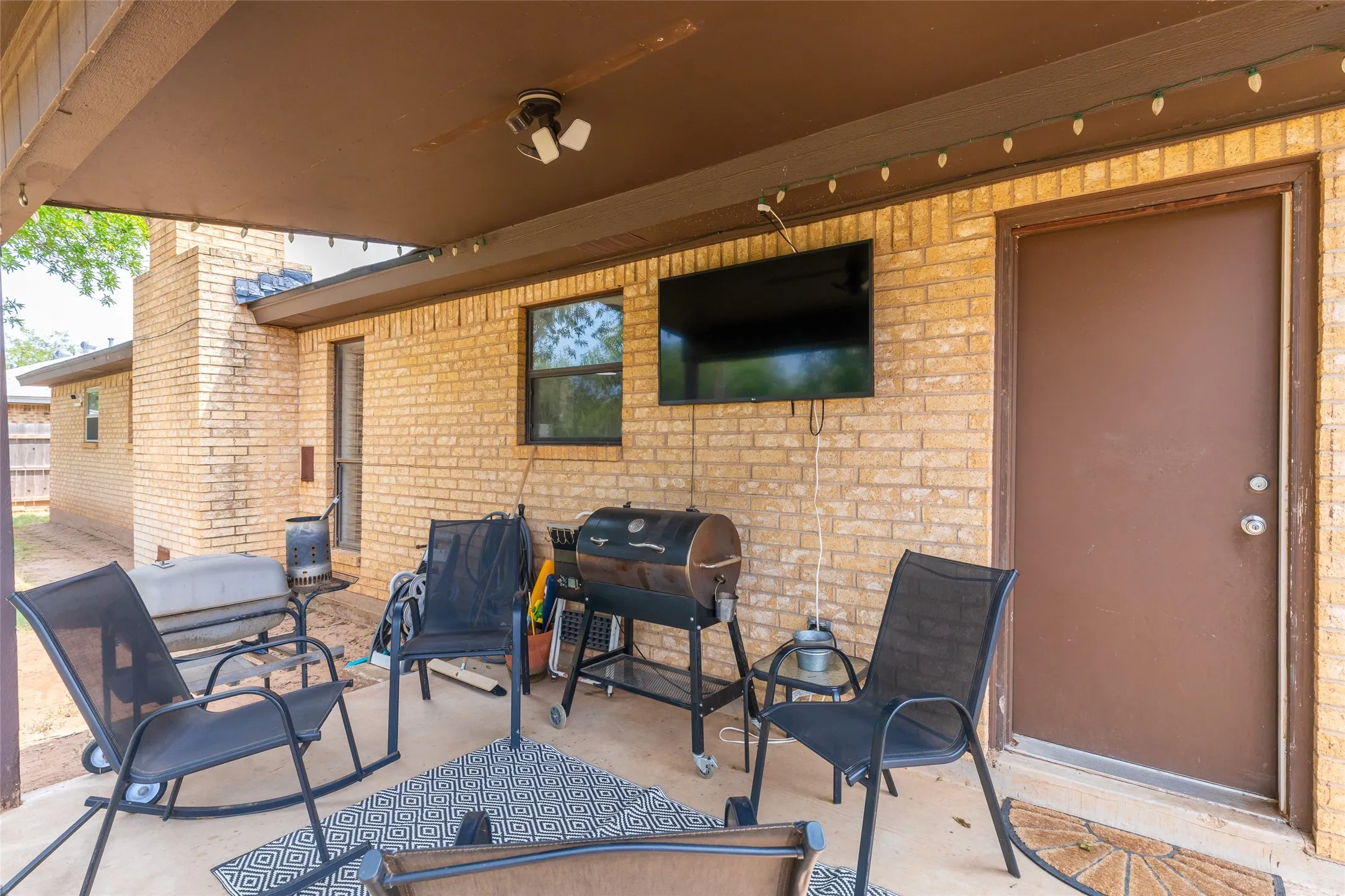 Single Family Residence For Sale in Taylor County , 612 N 2nd, Merkel, Texas 79536, 3 Bedroom, 2 Bathroom, Garage spaces, 1,911 Sqft, built in 1986, mls#21356171, Real Estate Agent in Merkel, Homes For Sale in Taylor county, Homes For Sale in Merkel, Realtor in Merkel Texas, Real Estate Brokerage Independent Realty Texas, Luminita Cordes Realtor