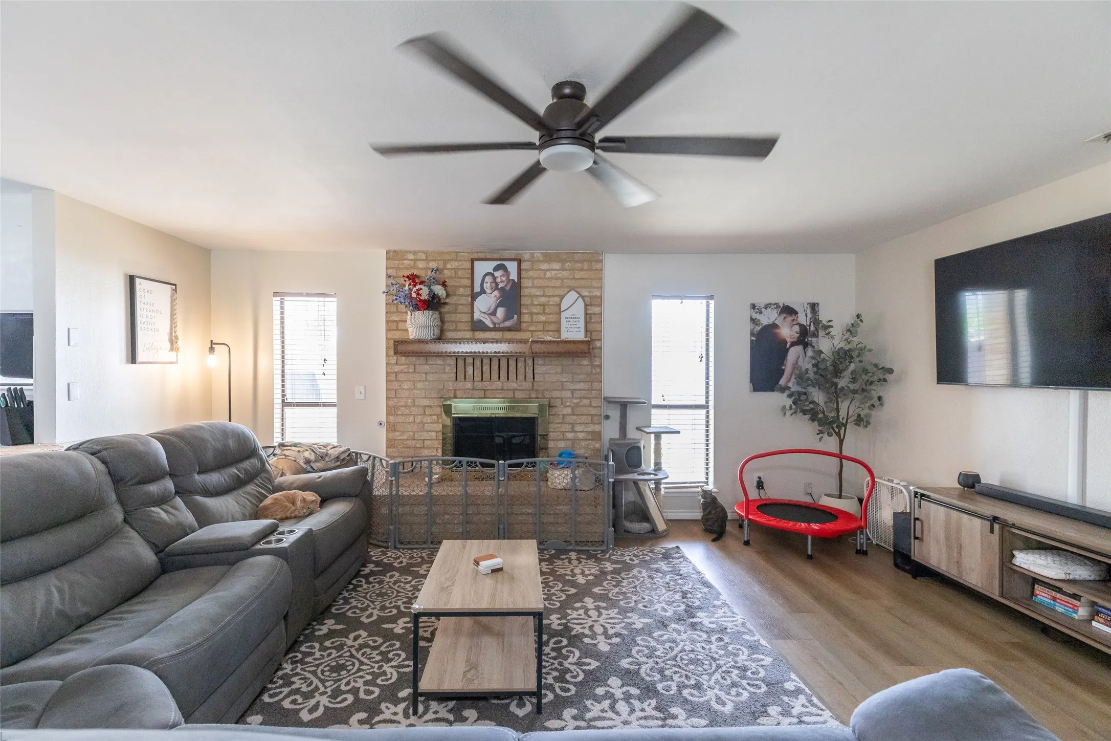 Single Family Residence For Sale in Taylor County , 612 N 2nd, Merkel, Texas 79536, 3 Bedroom, 2 Bathroom, Garage spaces, 1,911 Sqft, built in 1986, mls#21356171, Real Estate Agent in Merkel, Homes For Sale in Taylor county, Homes For Sale in Merkel, Realtor in Merkel Texas, Real Estate Brokerage Independent Realty Texas, Luminita Cordes Realtor
