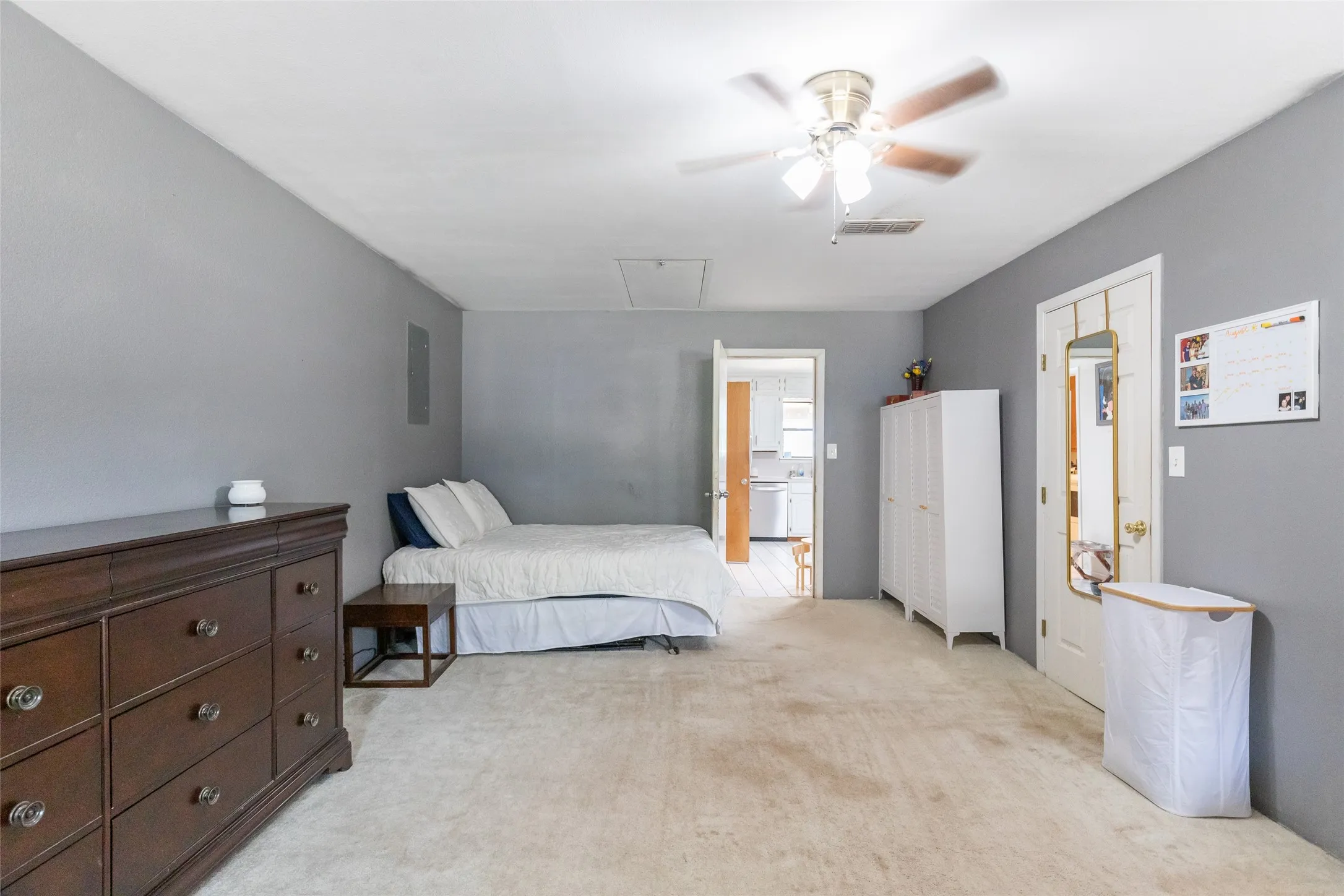Single Family Residence For Sale in Taylor County , 612 N 2nd, Merkel, Texas 79536, 3 Bedroom, 2 Bathroom, Garage spaces, 1,911 Sqft, built in 1986, mls#21356171, Real Estate Agent in Merkel, Homes For Sale in Taylor county, Homes For Sale in Merkel, Realtor in Merkel Texas, Real Estate Brokerage Independent Realty Texas, Luminita Cordes Realtor