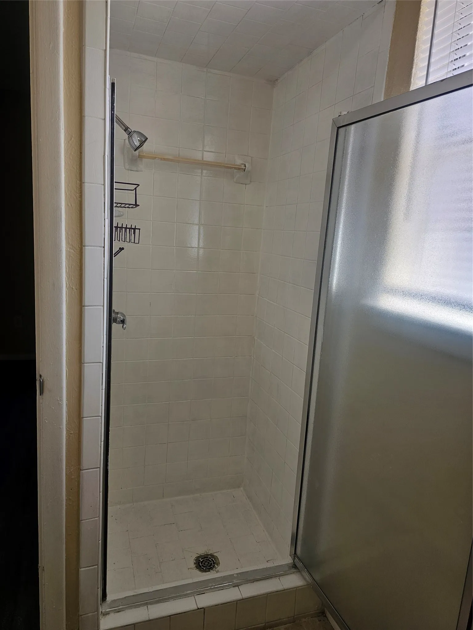 Single Family Residence For Rent in Tarrant County , 5604 Macarthur Drive, Fort Worth, Texas 76112, 4 Bedroom, 2 Bathroom, Garage spaces, 1,491 Sqft, built in 1972, mls#21357320, Real Estate Agent in Fort Worth, Homes For Rent in Tarrant county, Homes For Rent in Fort Worth, Realtor in Fort Worth Texas, Real Estate Brokerage Independent Realty Texas, Luminita Cordes Realtor