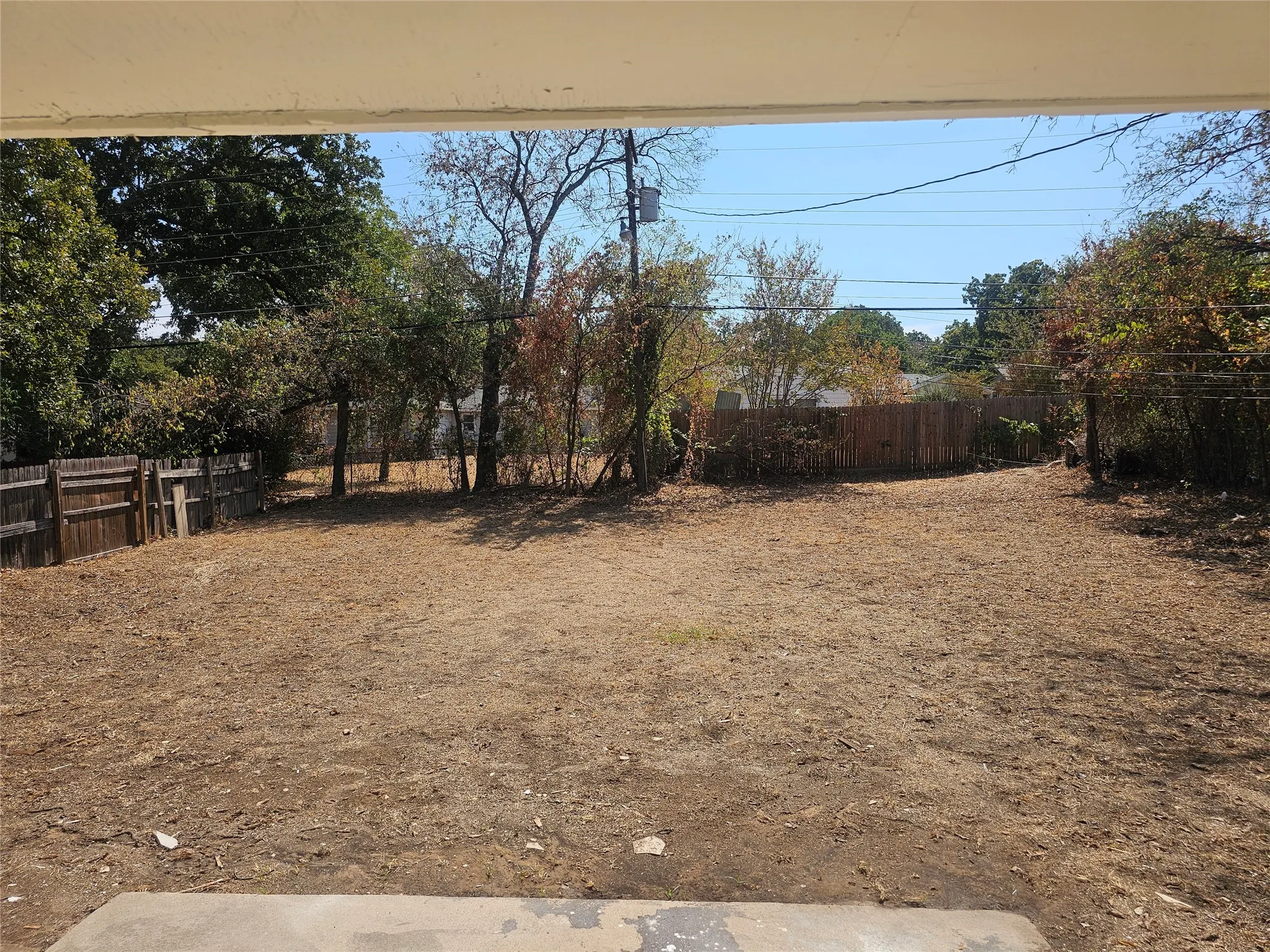Single Family Residence For Rent in Tarrant County , 5604 Macarthur Drive, Fort Worth, Texas 76112, 4 Bedroom, 2 Bathroom, Garage spaces, 1,491 Sqft, built in 1972, mls#21357320, Real Estate Agent in Fort Worth, Homes For Rent in Tarrant county, Homes For Rent in Fort Worth, Realtor in Fort Worth Texas, Real Estate Brokerage Independent Realty Texas, Luminita Cordes Realtor
