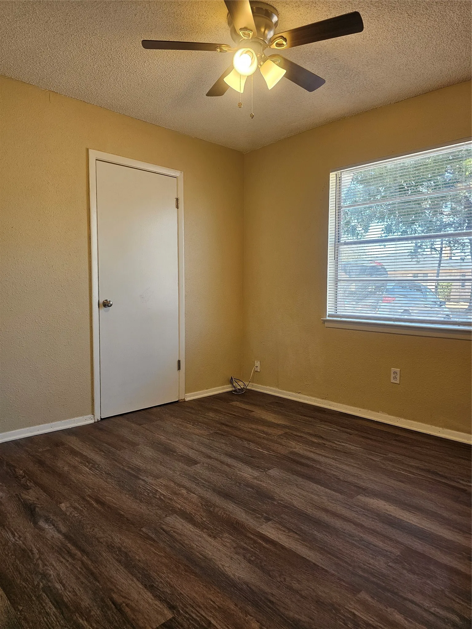 Single Family Residence For Rent in Tarrant County , 5604 Macarthur Drive, Fort Worth, Texas 76112, 4 Bedroom, 2 Bathroom, Garage spaces, 1,491 Sqft, built in 1972, mls#21357320, Real Estate Agent in Fort Worth, Homes For Rent in Tarrant county, Homes For Rent in Fort Worth, Realtor in Fort Worth Texas, Real Estate Brokerage Independent Realty Texas, Luminita Cordes Realtor