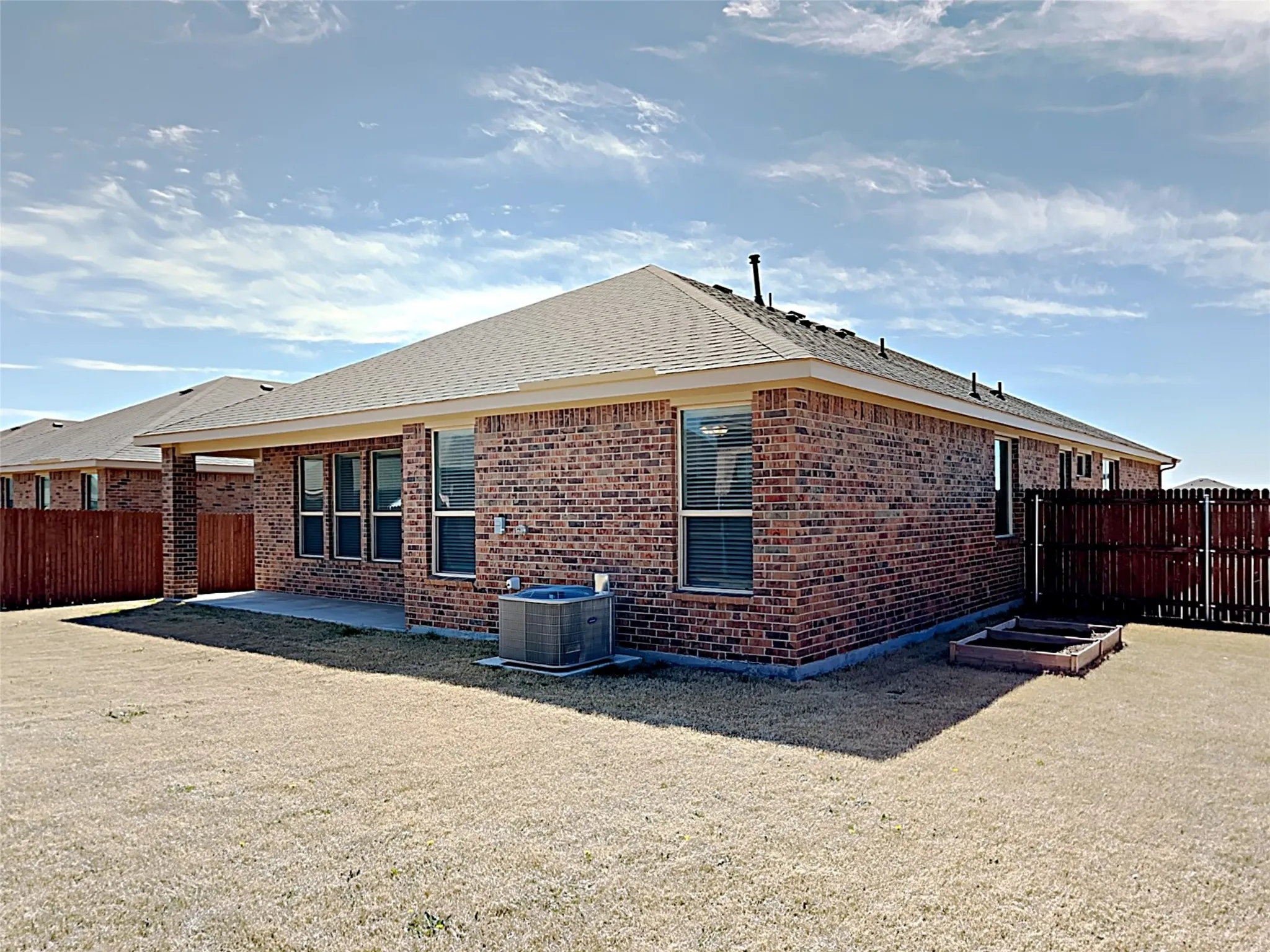 Single Family Residence For Sale in Ellis County , 2606 Lavender Lane, Glenn Heights, Texas 75154, 3 Bedroom, 2 Bathroom, 2 Garage spaces, 2,207 Sqft, built in 2019, mls#21357321, Real Estate Agent in Glenn Heights, Homes For Sale in Ellis county, Homes For Sale in Glenn Heights, Realtor in Glenn Heights Texas, Real Estate Brokerage Independent Realty Texas, Luminita Cordes Realtor