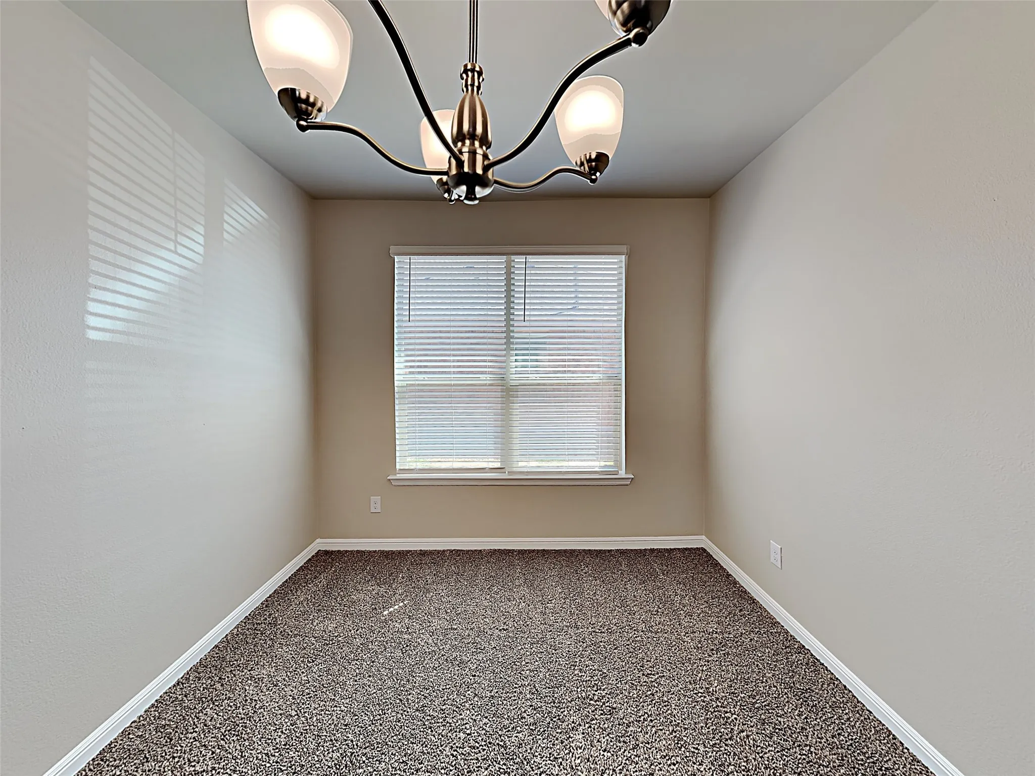 Single Family Residence For Sale in Ellis County , 2606 Lavender Lane, Glenn Heights, Texas 75154, 3 Bedroom, 2 Bathroom, 2 Garage spaces, 2,207 Sqft, built in 2019, mls#21357321, Real Estate Agent in Glenn Heights, Homes For Sale in Ellis county, Homes For Sale in Glenn Heights, Realtor in Glenn Heights Texas, Real Estate Brokerage Independent Realty Texas, Luminita Cordes Realtor