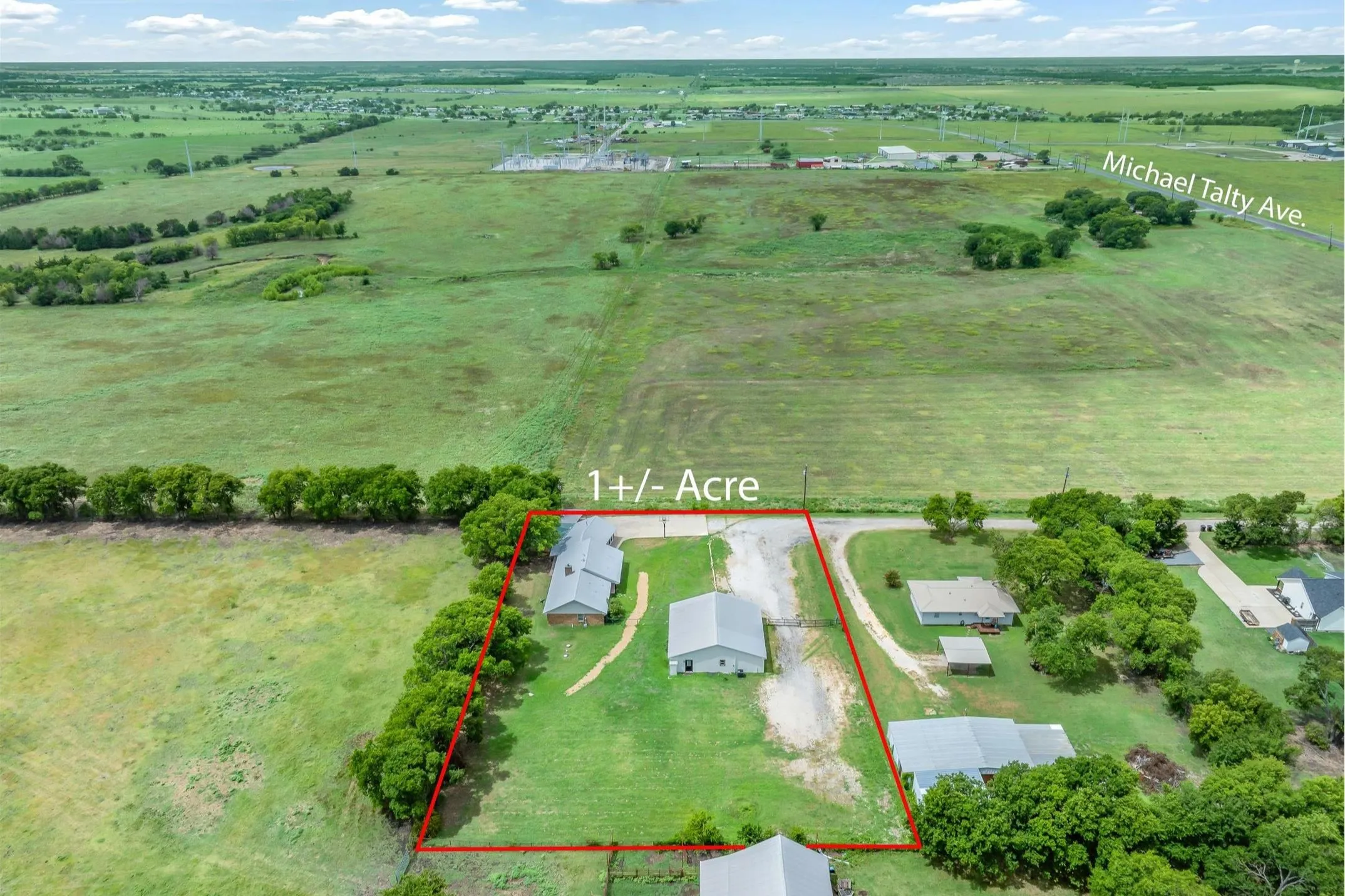 Single Family Residence For Sale in Kaufman County , 6128 N Fm 148, Terrell, Texas 75160, 4 Bedroom, 3 Bathroom, 2 Garage spaces, 2,805 Sqft, built in 1983, Price $639,000, mls#21336241, Real Estate Agent in Terrell, Homes For Sale in Kaufman county, Homes For Sale in Terrell, Realtor in Terrell Texas, Real Estate Brokerage Independent Realty Texas, Luminita Cordes Realtor