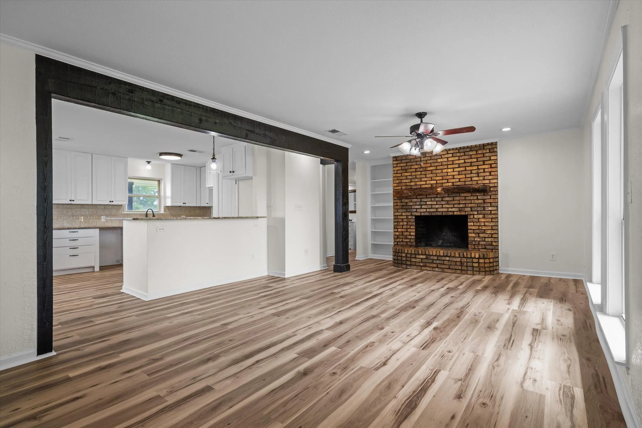 Single Family Residence For Sale in Kaufman County , 6128 N Fm 148, Terrell, Texas 75160, 4 Bedroom, 3 Bathroom, 2 Garage spaces, 2,805 Sqft, built in 1983, Price $639,000, mls#21336241, Real Estate Agent in Terrell, Homes For Sale in Kaufman county, Homes For Sale in Terrell, Realtor in Terrell Texas, Real Estate Brokerage Independent Realty Texas, Luminita Cordes Realtor