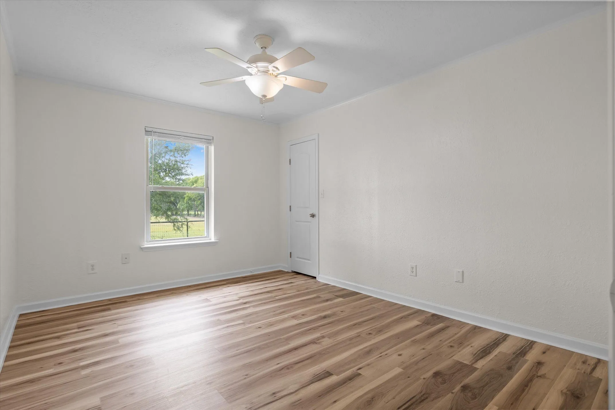 Single Family Residence For Sale in Kaufman County , 6128 N Fm 148, Terrell, Texas 75160, 4 Bedroom, 3 Bathroom, 2 Garage spaces, 2,805 Sqft, built in 1983, Price $639,000, mls#21336241, Real Estate Agent in Terrell, Homes For Sale in Kaufman county, Homes For Sale in Terrell, Realtor in Terrell Texas, Real Estate Brokerage Independent Realty Texas, Luminita Cordes Realtor