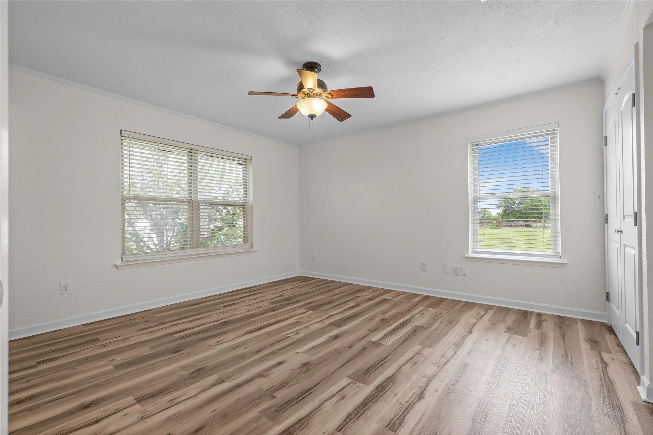 Single Family Residence For Sale in Kaufman County , 6128 N Fm 148, Terrell, Texas 75160, 4 Bedroom, 3 Bathroom, 2 Garage spaces, 2,805 Sqft, built in 1983, Price $639,000, mls#21336241, Real Estate Agent in Terrell, Homes For Sale in Kaufman county, Homes For Sale in Terrell, Realtor in Terrell Texas, Real Estate Brokerage Independent Realty Texas, Luminita Cordes Realtor