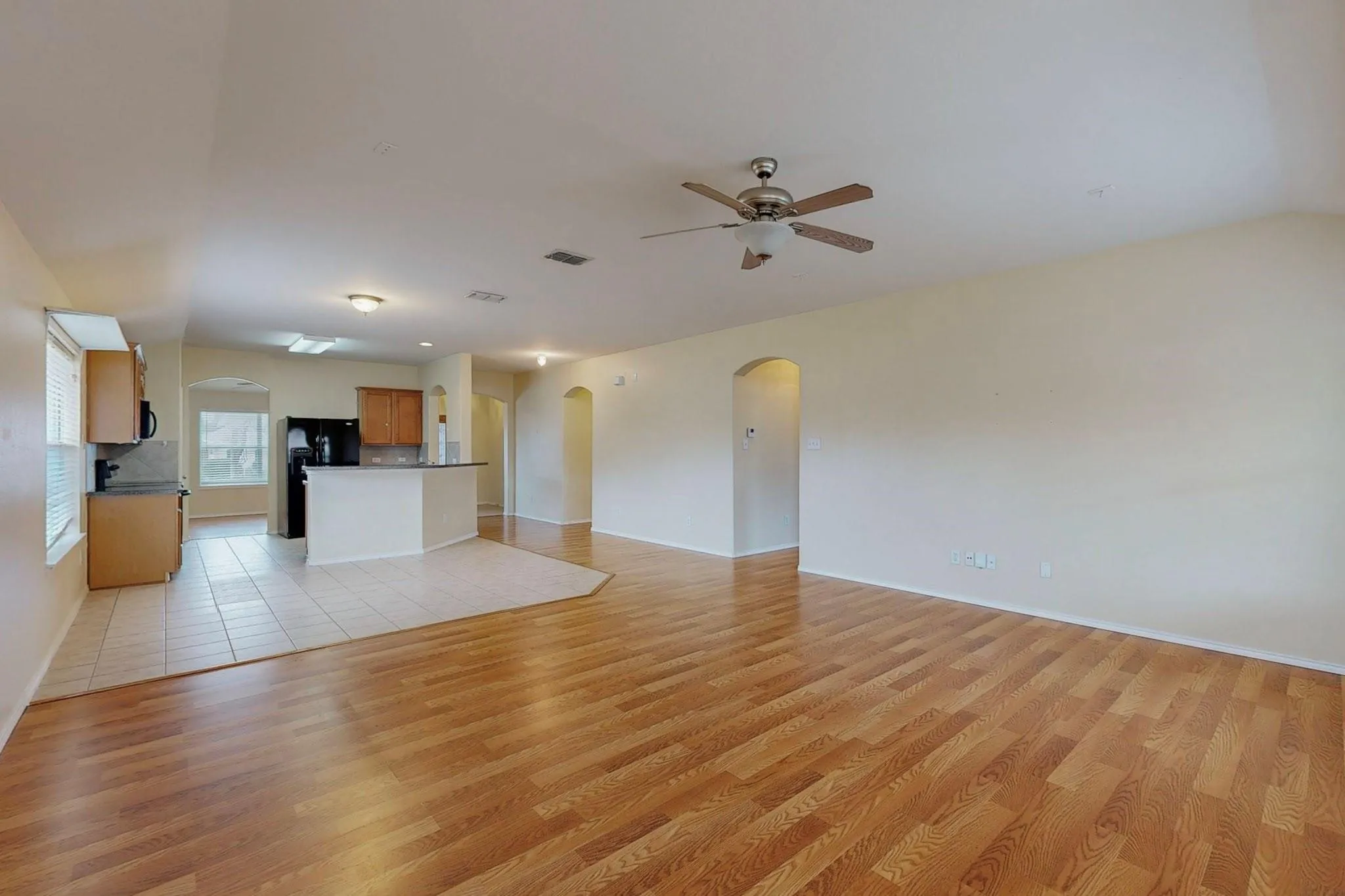 Single Family Residence For Rent in Denton County , 1065 Aviary Drive, Aubrey, Texas 76227, 3 Bedroom, 2 Bathroom, 2 Garage spaces, 1,816 Sqft, built in 2004, Price $2,300, mls#21357304, Real Estate Agent in Aubrey, Homes For Rent in Denton county, Homes For Rent in Aubrey, Realtor in Aubrey Texas, Real Estate Brokerage Independent Realty Texas, Luminita Cordes Realtor