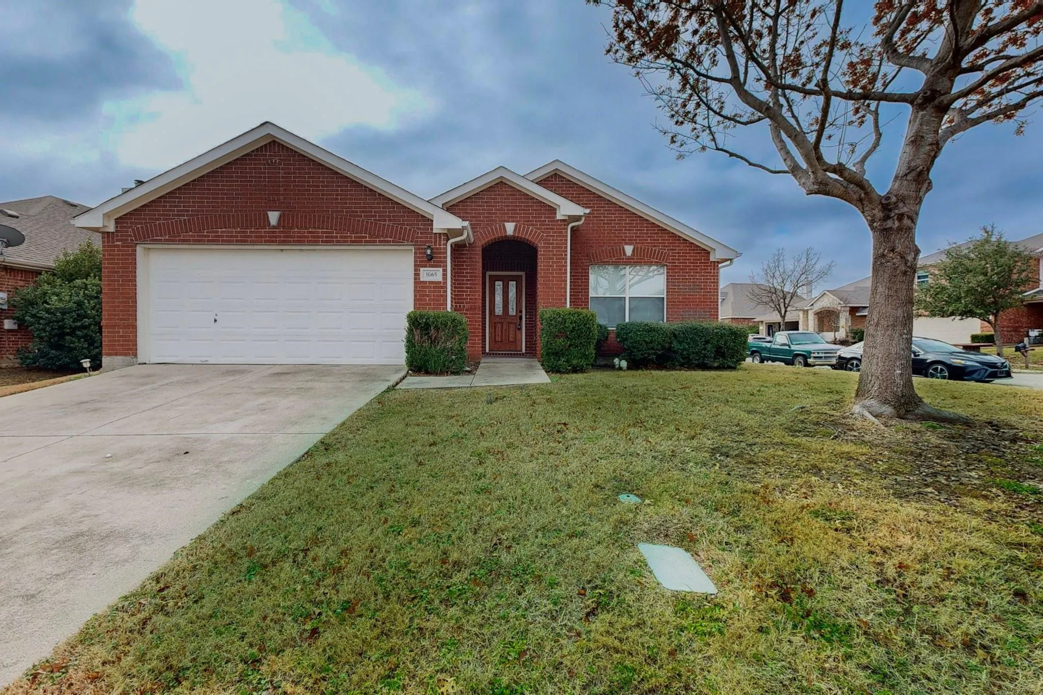 Single Family Residence For Rent in Denton County , 1065 Aviary Drive, Aubrey, Texas 76227, 3 Bedroom, 2 Bathroom, 2 Garage spaces, 1,816 Sqft, built in 2004, Price $2,300, mls#21357304, Real Estate Agent in Aubrey, Homes For Rent in Denton county, Homes For Rent in Aubrey, Realtor in Aubrey Texas, Real Estate Brokerage Independent Realty Texas, Luminita Cordes Realtor