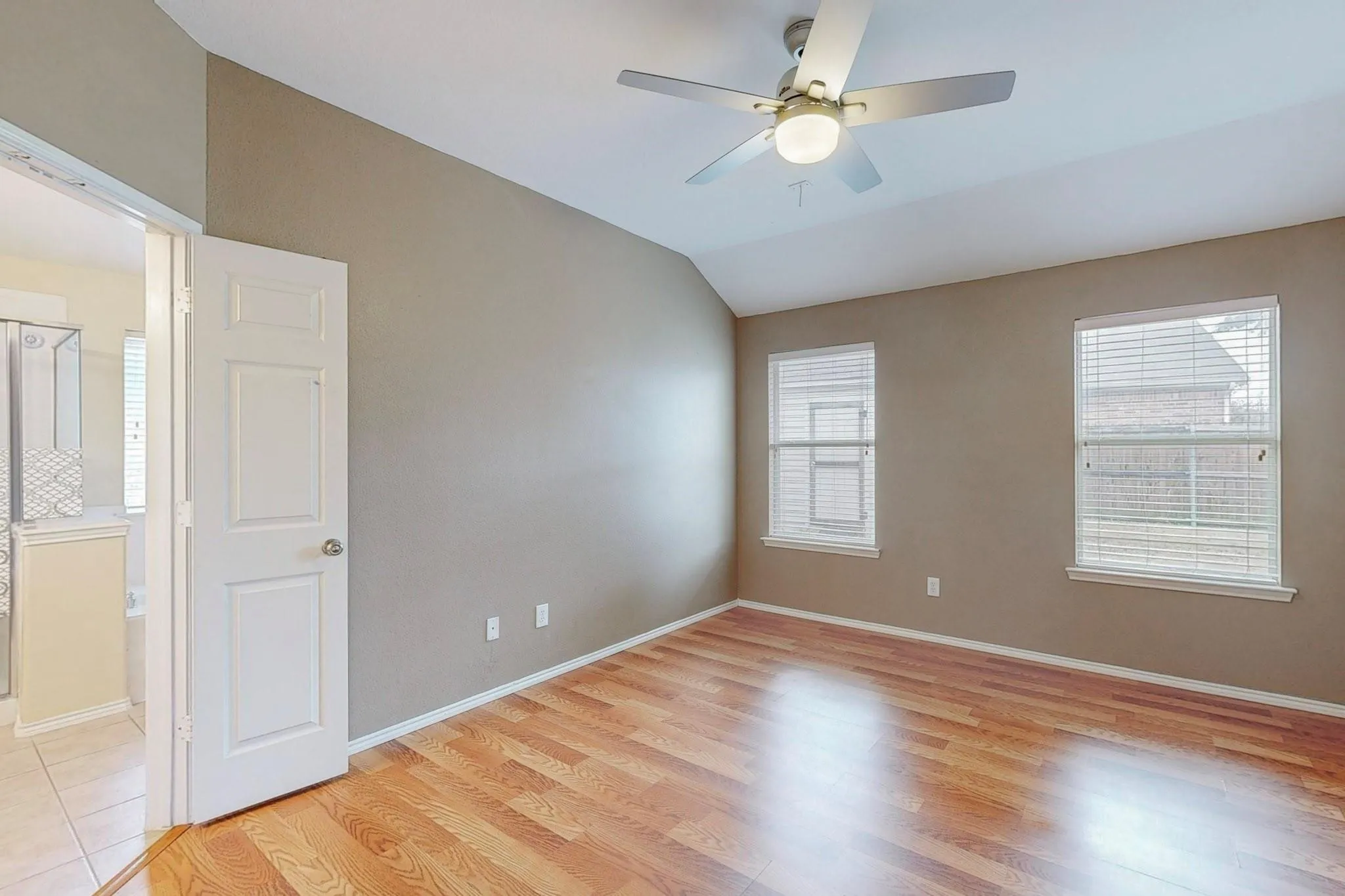 Single Family Residence For Rent in Denton County , 1065 Aviary Drive, Aubrey, Texas 76227, 3 Bedroom, 2 Bathroom, 2 Garage spaces, 1,816 Sqft, built in 2004, Price $2,300, mls#21357304, Real Estate Agent in Aubrey, Homes For Rent in Denton county, Homes For Rent in Aubrey, Realtor in Aubrey Texas, Real Estate Brokerage Independent Realty Texas, Luminita Cordes Realtor