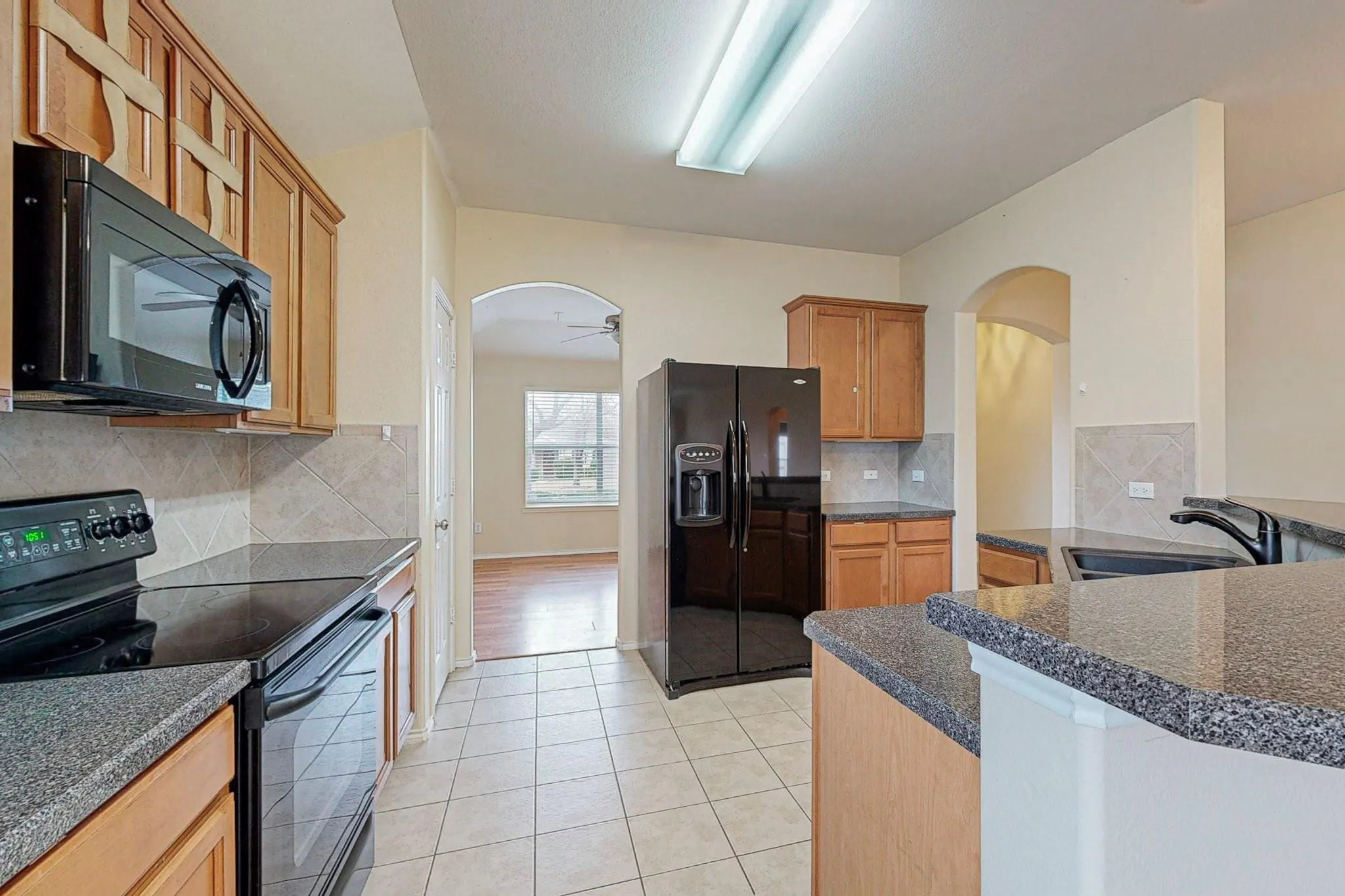 Single Family Residence For Rent in Denton County , 1065 Aviary Drive, Aubrey, Texas 76227, 3 Bedroom, 2 Bathroom, 2 Garage spaces, 1,816 Sqft, built in 2004, Price $2,300, mls#21357304, Real Estate Agent in Aubrey, Homes For Rent in Denton county, Homes For Rent in Aubrey, Realtor in Aubrey Texas, Real Estate Brokerage Independent Realty Texas, Luminita Cordes Realtor