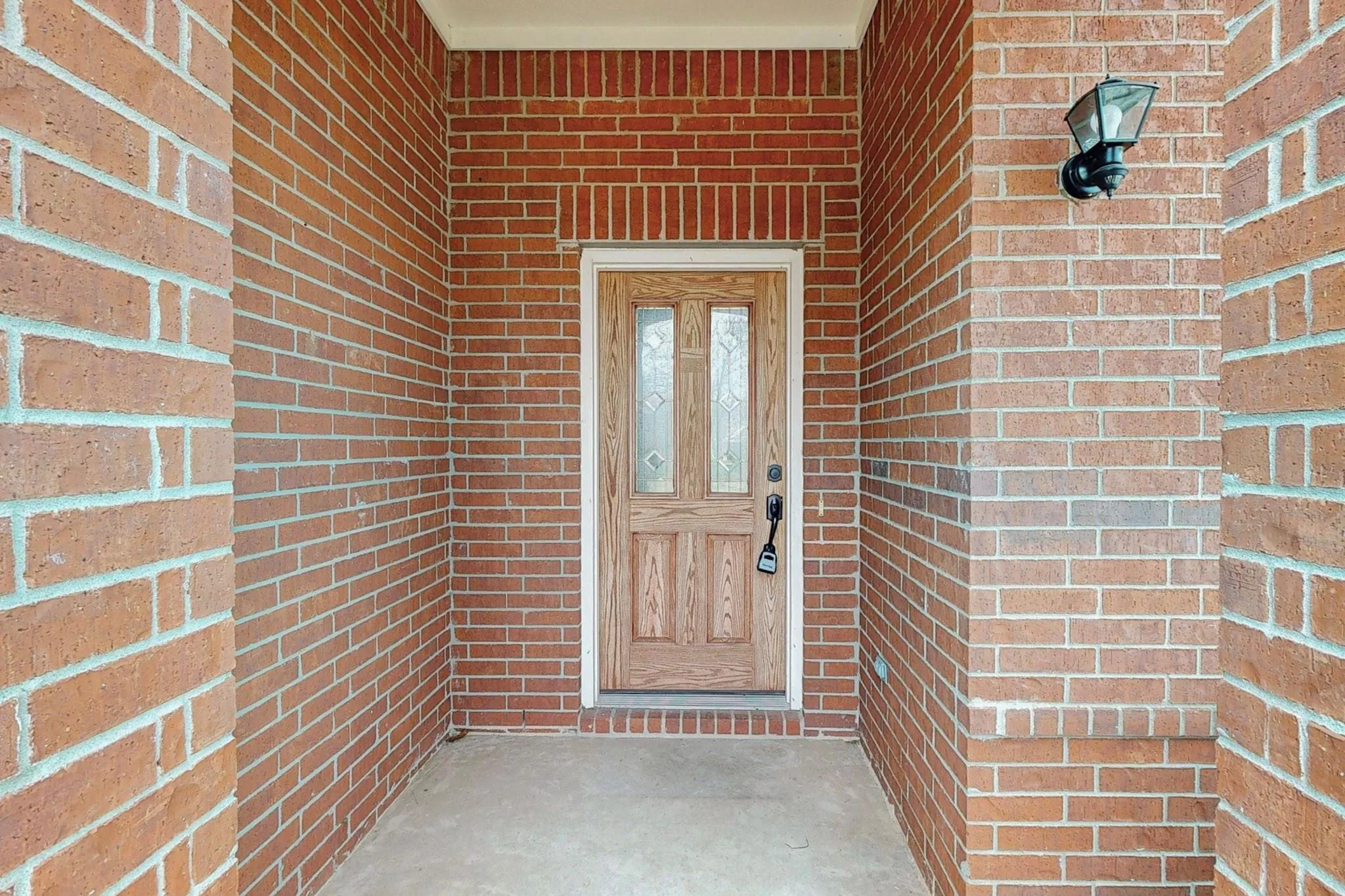 Single Family Residence For Rent in Denton County , 1065 Aviary Drive, Aubrey, Texas 76227, 3 Bedroom, 2 Bathroom, 2 Garage spaces, 1,816 Sqft, built in 2004, Price $2,300, mls#21357304, Real Estate Agent in Aubrey, Homes For Rent in Denton county, Homes For Rent in Aubrey, Realtor in Aubrey Texas, Real Estate Brokerage Independent Realty Texas, Luminita Cordes Realtor