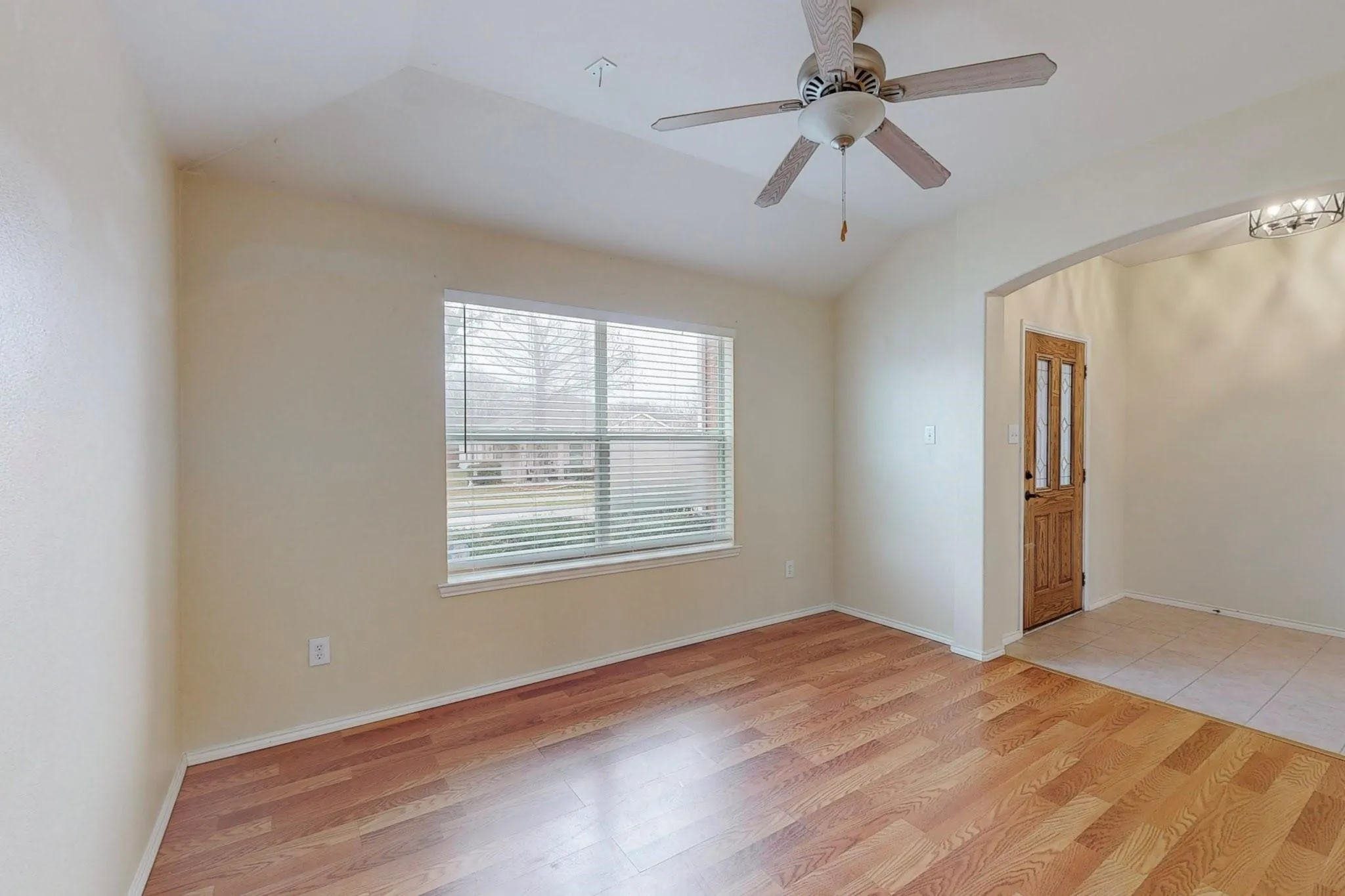 Single Family Residence For Rent in Denton County , 1065 Aviary Drive, Aubrey, Texas 76227, 3 Bedroom, 2 Bathroom, 2 Garage spaces, 1,816 Sqft, built in 2004, Price $2,300, mls#21357304, Real Estate Agent in Aubrey, Homes For Rent in Denton county, Homes For Rent in Aubrey, Realtor in Aubrey Texas, Real Estate Brokerage Independent Realty Texas, Luminita Cordes Realtor