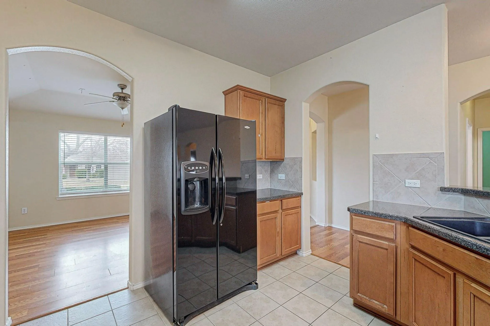 Single Family Residence For Rent in Denton County , 1065 Aviary Drive, Aubrey, Texas 76227, 3 Bedroom, 2 Bathroom, 2 Garage spaces, 1,816 Sqft, built in 2004, Price $2,300, mls#21357304, Real Estate Agent in Aubrey, Homes For Rent in Denton county, Homes For Rent in Aubrey, Realtor in Aubrey Texas, Real Estate Brokerage Independent Realty Texas, Luminita Cordes Realtor