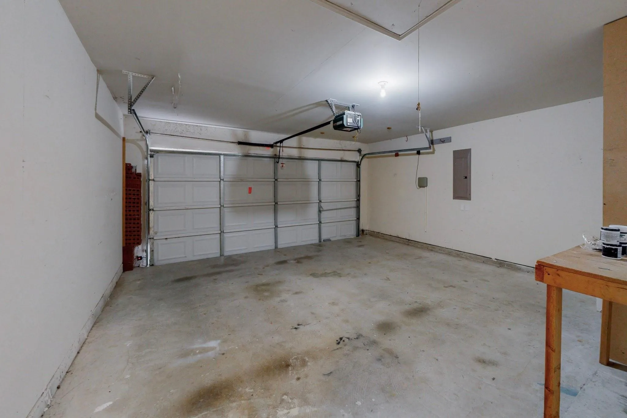 Single Family Residence For Rent in Denton County , 1065 Aviary Drive, Aubrey, Texas 76227, 3 Bedroom, 2 Bathroom, 2 Garage spaces, 1,816 Sqft, built in 2004, Price $2,300, mls#21357304, Real Estate Agent in Aubrey, Homes For Rent in Denton county, Homes For Rent in Aubrey, Realtor in Aubrey Texas, Real Estate Brokerage Independent Realty Texas, Luminita Cordes Realtor