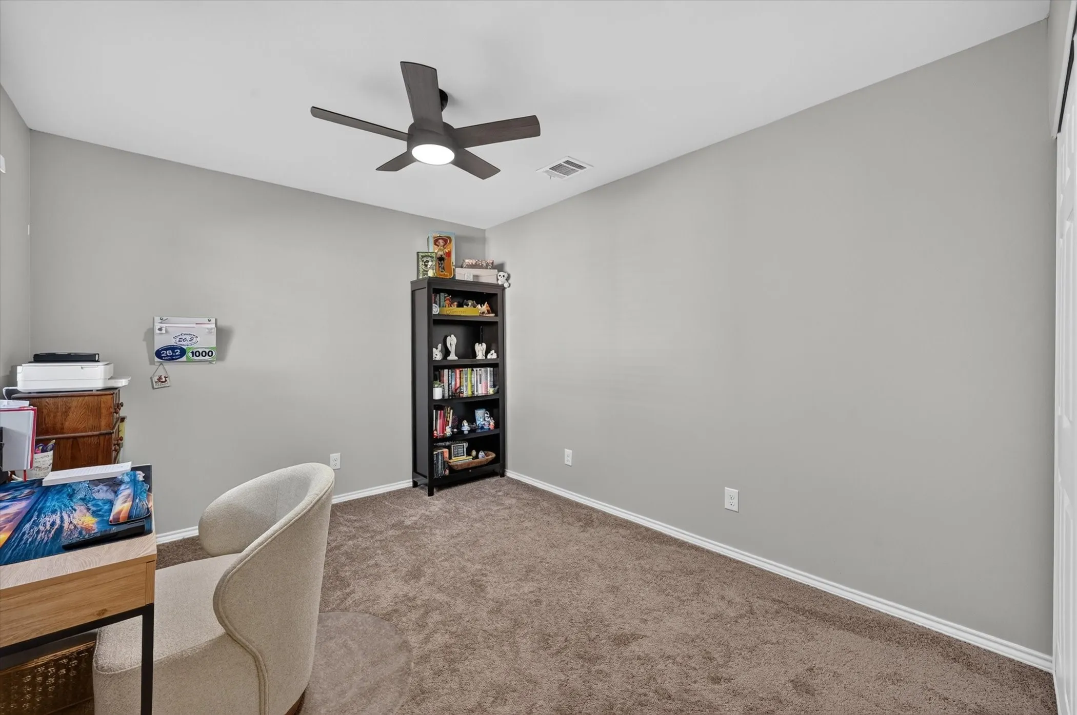 Townhouse For Sale in Tarrant County , 5662 Cedar Creek Drive, Benbrook, Texas 76109, 3 Bedroom, 2 Bathroom, Garage spaces, 1,155 Sqft, built in 1984, mls#21355120, Real Estate Agent in Benbrook, Homes For Sale in Tarrant county, Homes For Sale in Benbrook, Realtor in Benbrook Texas, Real Estate Brokerage Independent Realty Texas, Luminita Cordes Realtor