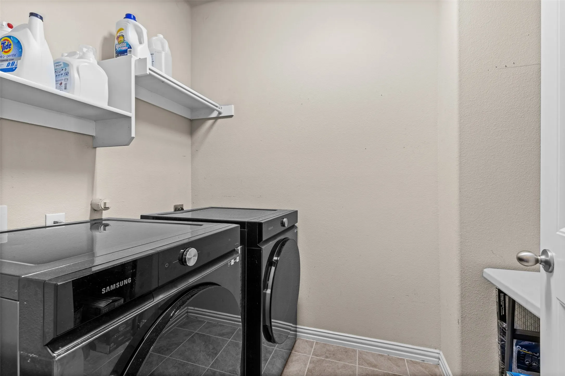 Integrated shelving units and tiled flooring