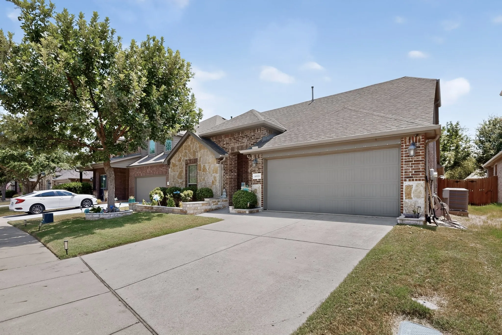 Single Family Residence For Rent in Collin County , 10529 N Jackson Hole Lane, Mc Kinney, Texas 75072, 4 Bedroom, 2 Bathroom, 2 Garage spaces, 2,033 Sqft, built in 2015, mls#21357336, Real Estate Agent in Mc Kinney, Homes For Rent in Collin county, Homes For Rent in Mc Kinney, Realtor in Mc Kinney Texas, Real Estate Brokerage Independent Realty Texas, Luminita Cordes Realtor