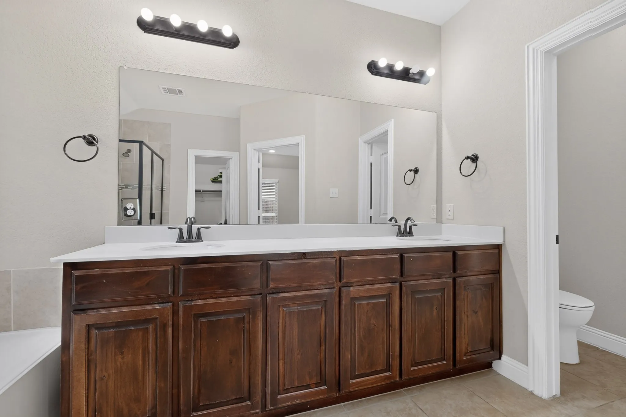 Single Family Residence For Rent in Collin County , 10529 N Jackson Hole Lane, Mc Kinney, Texas 75072, 4 Bedroom, 2 Bathroom, 2 Garage spaces, 2,033 Sqft, built in 2015, mls#21357336, Real Estate Agent in Mc Kinney, Homes For Rent in Collin county, Homes For Rent in Mc Kinney, Realtor in Mc Kinney Texas, Real Estate Brokerage Independent Realty Texas, Luminita Cordes Realtor