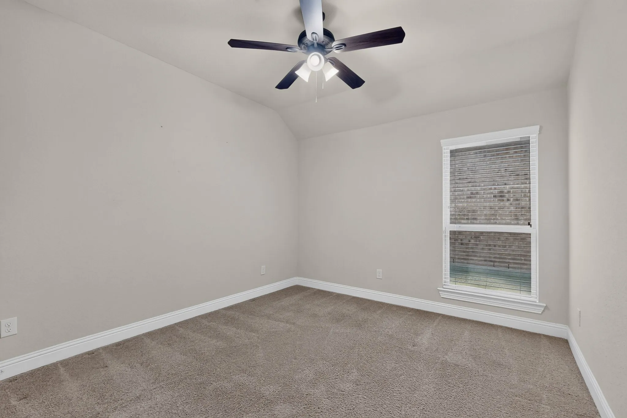 Single Family Residence For Rent in Collin County , 10529 N Jackson Hole Lane, Mc Kinney, Texas 75072, 4 Bedroom, 2 Bathroom, 2 Garage spaces, 2,033 Sqft, built in 2015, mls#21357336, Real Estate Agent in Mc Kinney, Homes For Rent in Collin county, Homes For Rent in Mc Kinney, Realtor in Mc Kinney Texas, Real Estate Brokerage Independent Realty Texas, Luminita Cordes Realtor