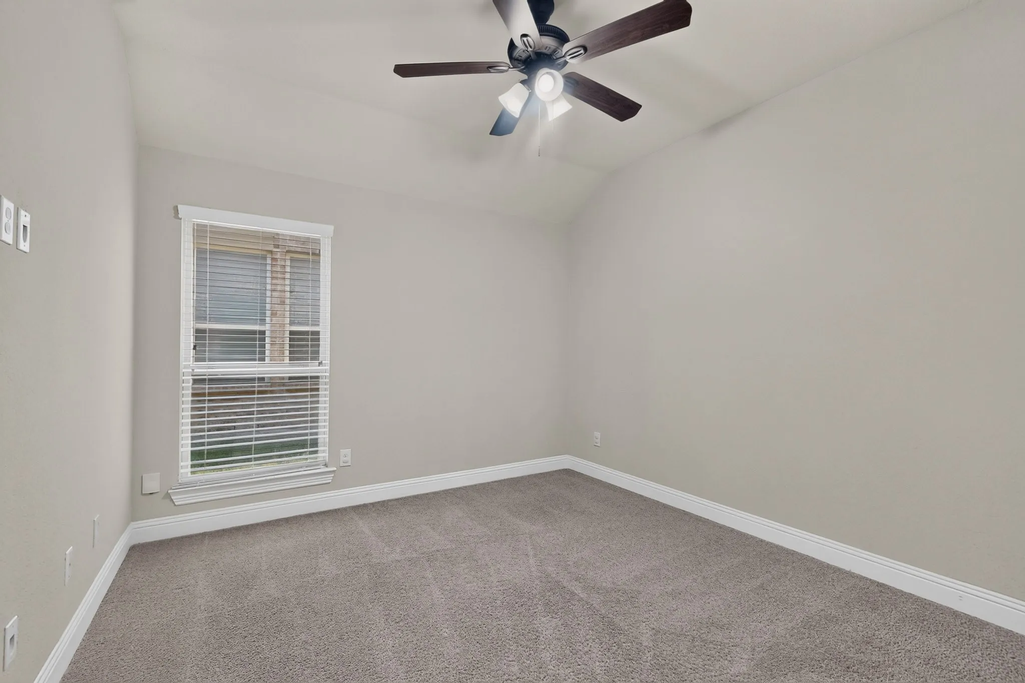 Single Family Residence For Rent in Collin County , 10529 N Jackson Hole Lane, Mc Kinney, Texas 75072, 4 Bedroom, 2 Bathroom, 2 Garage spaces, 2,033 Sqft, built in 2015, mls#21357336, Real Estate Agent in Mc Kinney, Homes For Rent in Collin county, Homes For Rent in Mc Kinney, Realtor in Mc Kinney Texas, Real Estate Brokerage Independent Realty Texas, Luminita Cordes Realtor