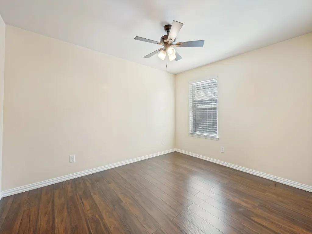 Single Family Residence For Sale in Tarrant County , 1281 Wysteria Lane, Burleson, Texas 76028, 3 Bedroom, 2 Bathroom, 2 Garage spaces, 1,621 Sqft, built in 2012, mls#21339246, Real Estate Agent in Burleson, Homes For Sale in Tarrant county, Homes For Sale in Burleson, Realtor in Burleson Texas, Real Estate Brokerage Independent Realty Texas, Luminita Cordes Realtor