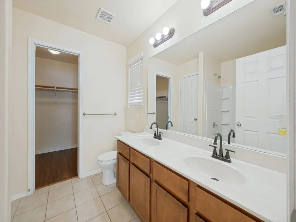 Single Family Residence For Sale in Tarrant County , 1281 Wysteria Lane, Burleson, Texas 76028, 3 Bedroom, 2 Bathroom, 2 Garage spaces, 1,621 Sqft, built in 2012, mls#21339246, Real Estate Agent in Burleson, Homes For Sale in Tarrant county, Homes For Sale in Burleson, Realtor in Burleson Texas, Real Estate Brokerage Independent Realty Texas, Luminita Cordes Realtor