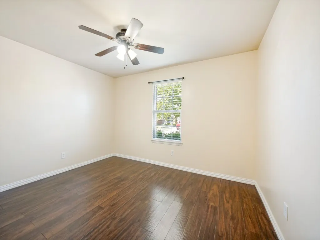 Single Family Residence For Sale in Tarrant County , 1281 Wysteria Lane, Burleson, Texas 76028, 3 Bedroom, 2 Bathroom, 2 Garage spaces, 1,621 Sqft, built in 2012, mls#21339246, Real Estate Agent in Burleson, Homes For Sale in Tarrant county, Homes For Sale in Burleson, Realtor in Burleson Texas, Real Estate Brokerage Independent Realty Texas, Luminita Cordes Realtor