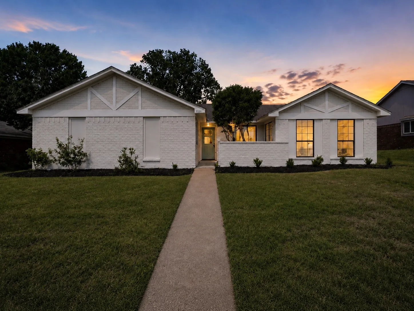 Single Family Residence For Sale in Collin County , 7321 Burke Circle, Plano, Texas 75025, 3 Bedroom, 2 Bathroom, 2 Garage spaces, 1,857 Sqft, built in 1986, mls#21344512, Real Estate Agent in Plano, Homes For Sale in Collin county, Homes For Sale in Plano, Realtor in Plano Texas, Real Estate Brokerage Independent Realty Texas, Luminita Cordes Realtor