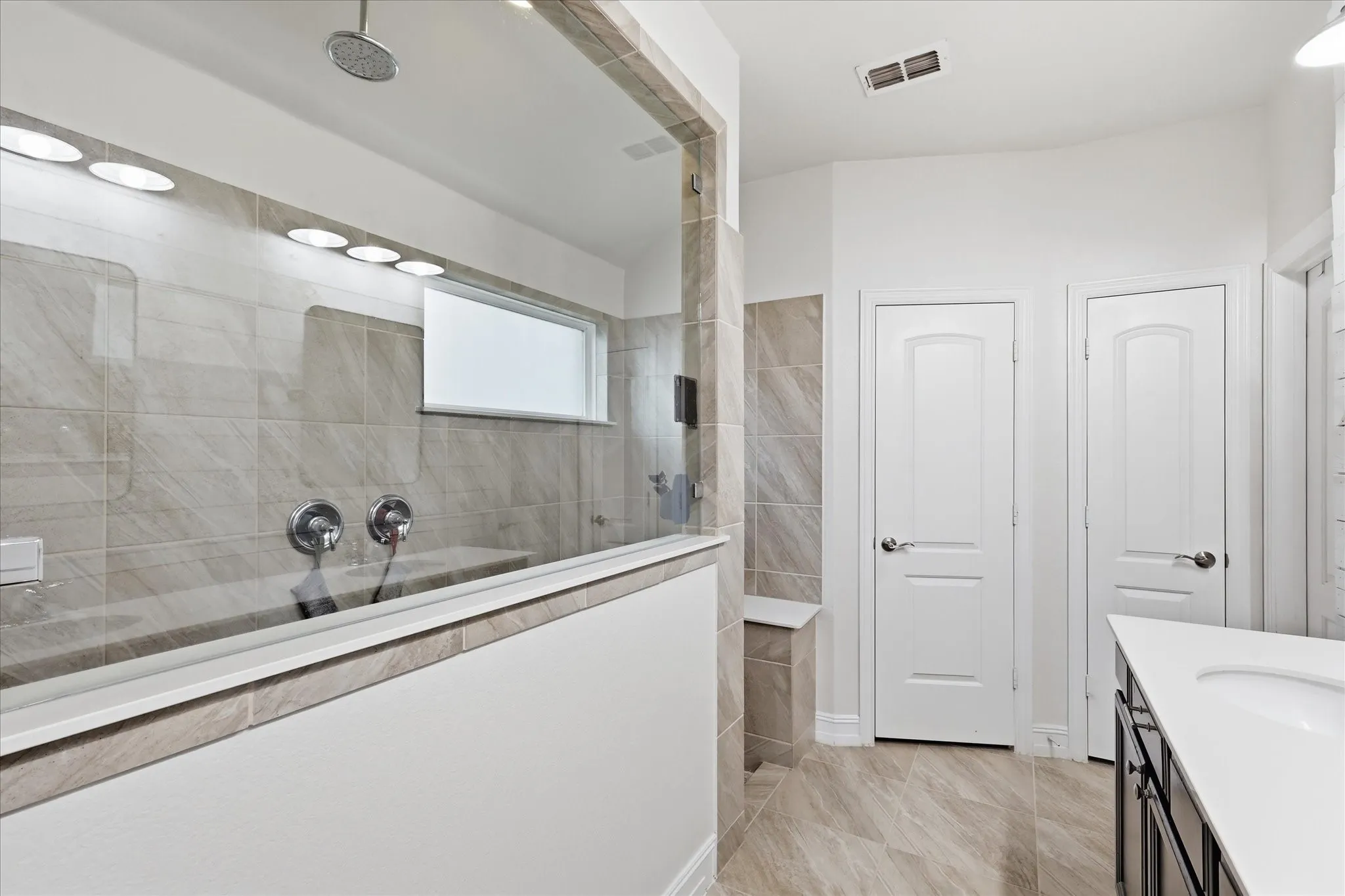 Single Family Residence For Sale in Denton County , 1429 Westborough Drive, Northlake, Texas 76226, 4 Bedroom, 2 Bathroom, 2 Garage spaces, 1,963 Sqft, built in 2016, mls#21353790, Real Estate Agent in Northlake, Homes For Sale in Denton county, Homes For Sale in Northlake, Realtor in Northlake Texas, Real Estate Brokerage Independent Realty Texas, Luminita Cordes Realtor