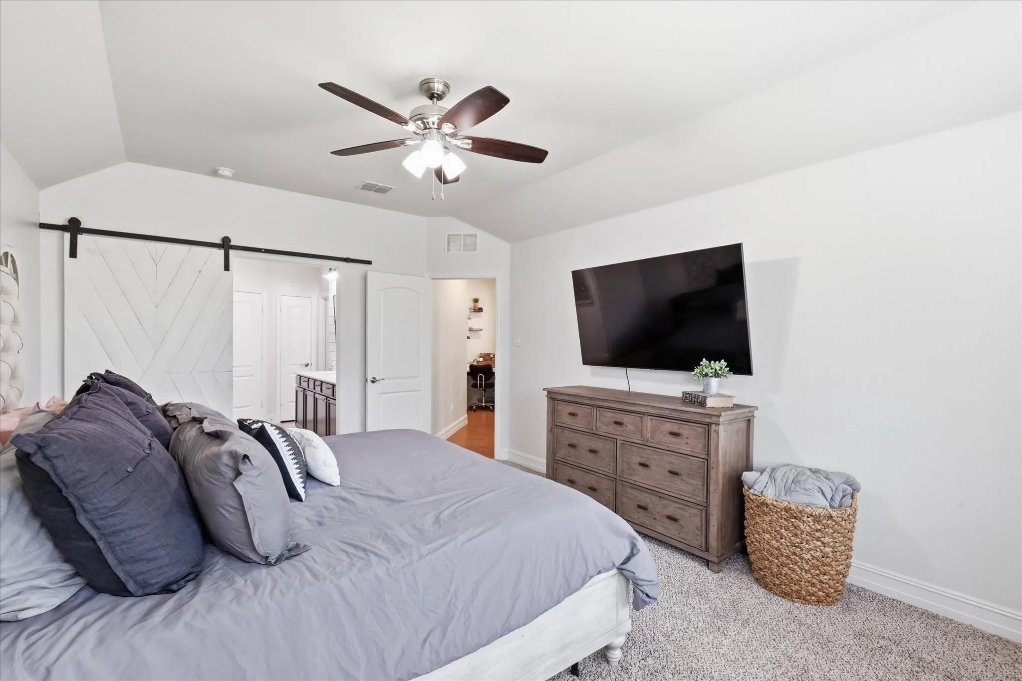 Single Family Residence For Sale in Denton County , 1429 Westborough Drive, Northlake, Texas 76226, 4 Bedroom, 2 Bathroom, 2 Garage spaces, 1,963 Sqft, built in 2016, mls#21353790, Real Estate Agent in Northlake, Homes For Sale in Denton county, Homes For Sale in Northlake, Realtor in Northlake Texas, Real Estate Brokerage Independent Realty Texas, Luminita Cordes Realtor
