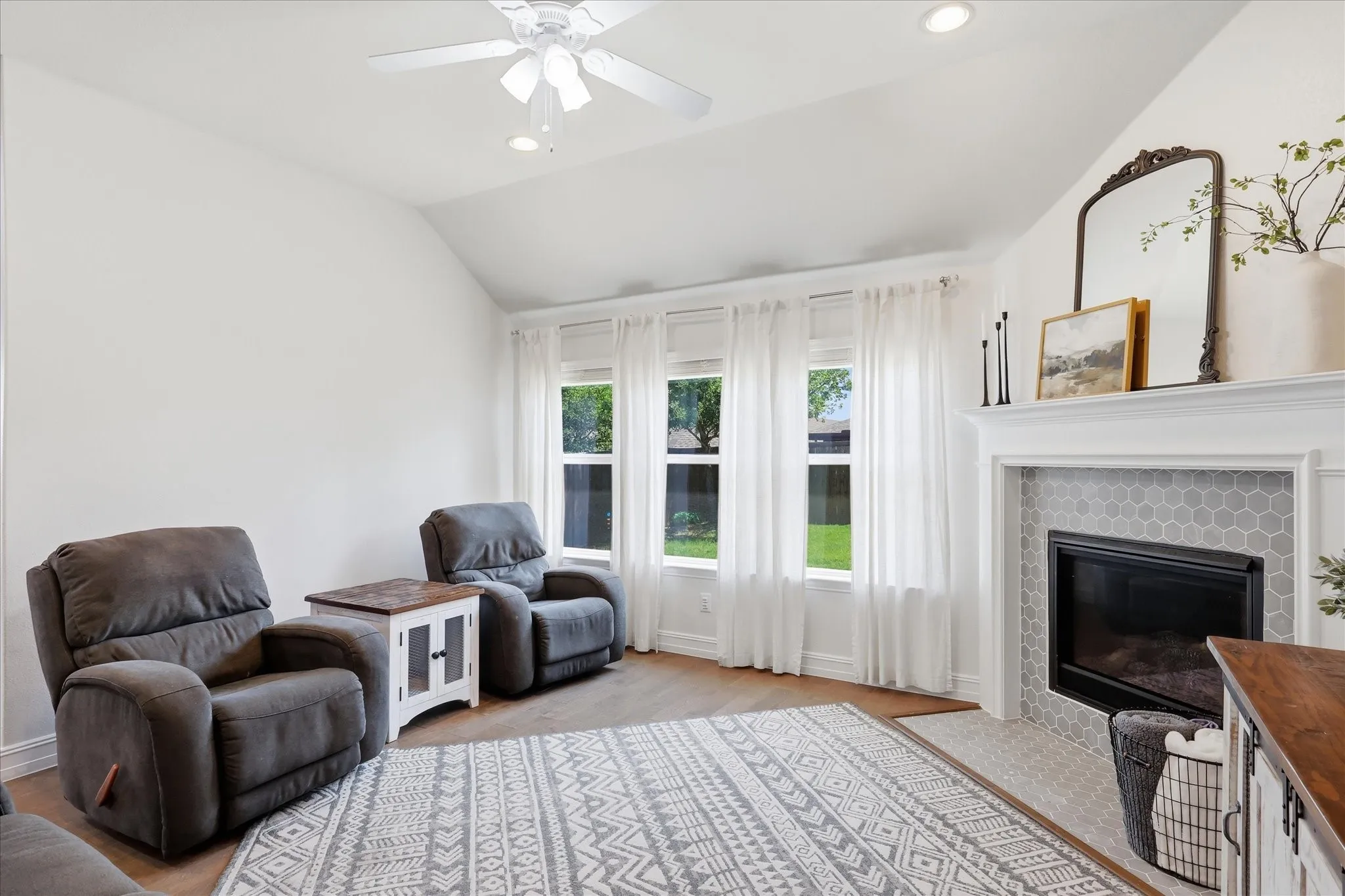Single Family Residence For Sale in Denton County , 1429 Westborough Drive, Northlake, Texas 76226, 4 Bedroom, 2 Bathroom, 2 Garage spaces, 1,963 Sqft, built in 2016, mls#21353790, Real Estate Agent in Northlake, Homes For Sale in Denton county, Homes For Sale in Northlake, Realtor in Northlake Texas, Real Estate Brokerage Independent Realty Texas, Luminita Cordes Realtor
