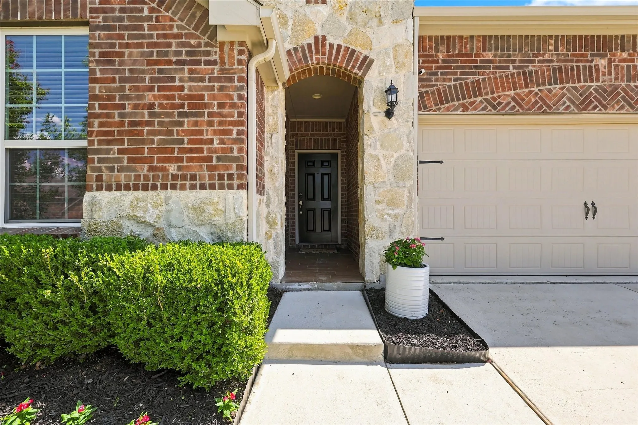 Single Family Residence For Sale in Denton County , 1429 Westborough Drive, Northlake, Texas 76226, 4 Bedroom, 2 Bathroom, 2 Garage spaces, 1,963 Sqft, built in 2016, mls#21353790, Real Estate Agent in Northlake, Homes For Sale in Denton county, Homes For Sale in Northlake, Realtor in Northlake Texas, Real Estate Brokerage Independent Realty Texas, Luminita Cordes Realtor