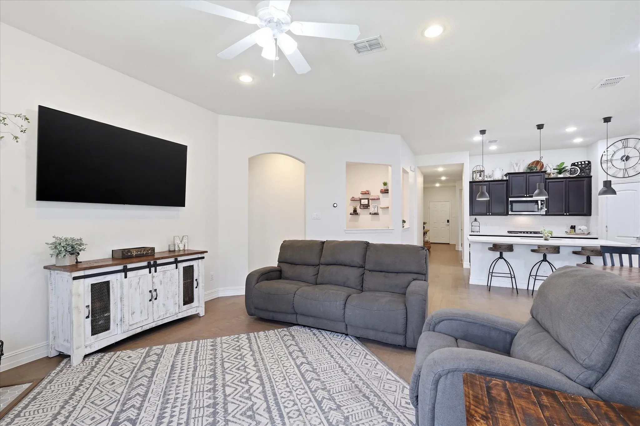Single Family Residence For Sale in Denton County , 1429 Westborough Drive, Northlake, Texas 76226, 4 Bedroom, 2 Bathroom, 2 Garage spaces, 1,963 Sqft, built in 2016, mls#21353790, Real Estate Agent in Northlake, Homes For Sale in Denton county, Homes For Sale in Northlake, Realtor in Northlake Texas, Real Estate Brokerage Independent Realty Texas, Luminita Cordes Realtor