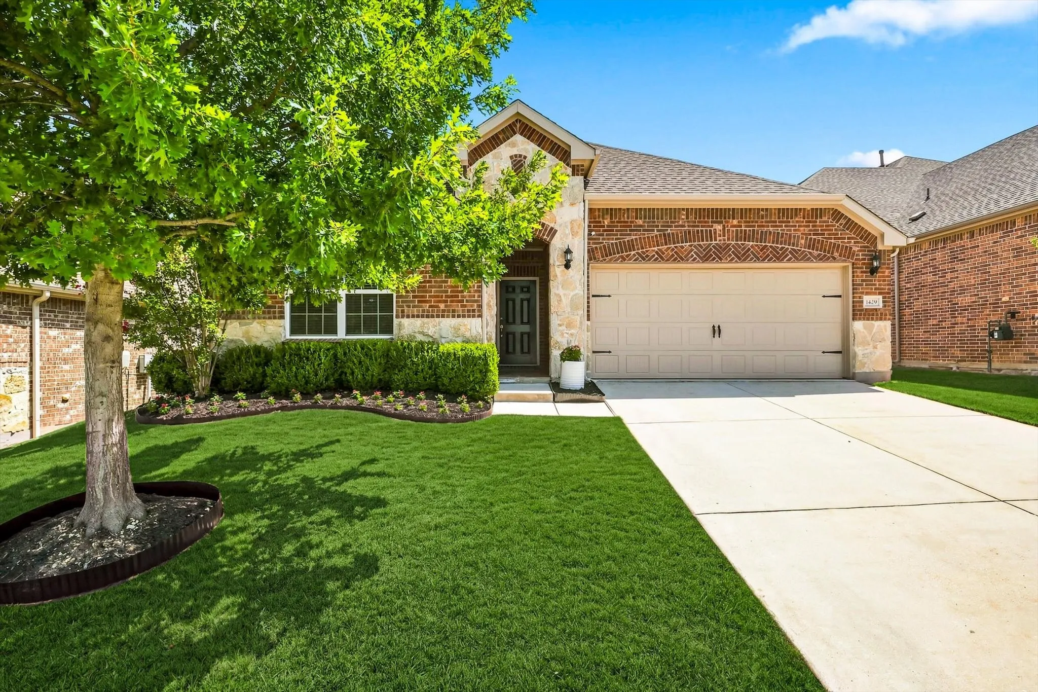 Single Family Residence For Sale in Denton County , 1429 Westborough Drive, Northlake, Texas 76226, 4 Bedroom, 2 Bathroom, 2 Garage spaces, 1,963 Sqft, built in 2016, mls#21353790, Real Estate Agent in Northlake, Homes For Sale in Denton county, Homes For Sale in Northlake, Realtor in Northlake Texas, Real Estate Brokerage Independent Realty Texas, Luminita Cordes Realtor