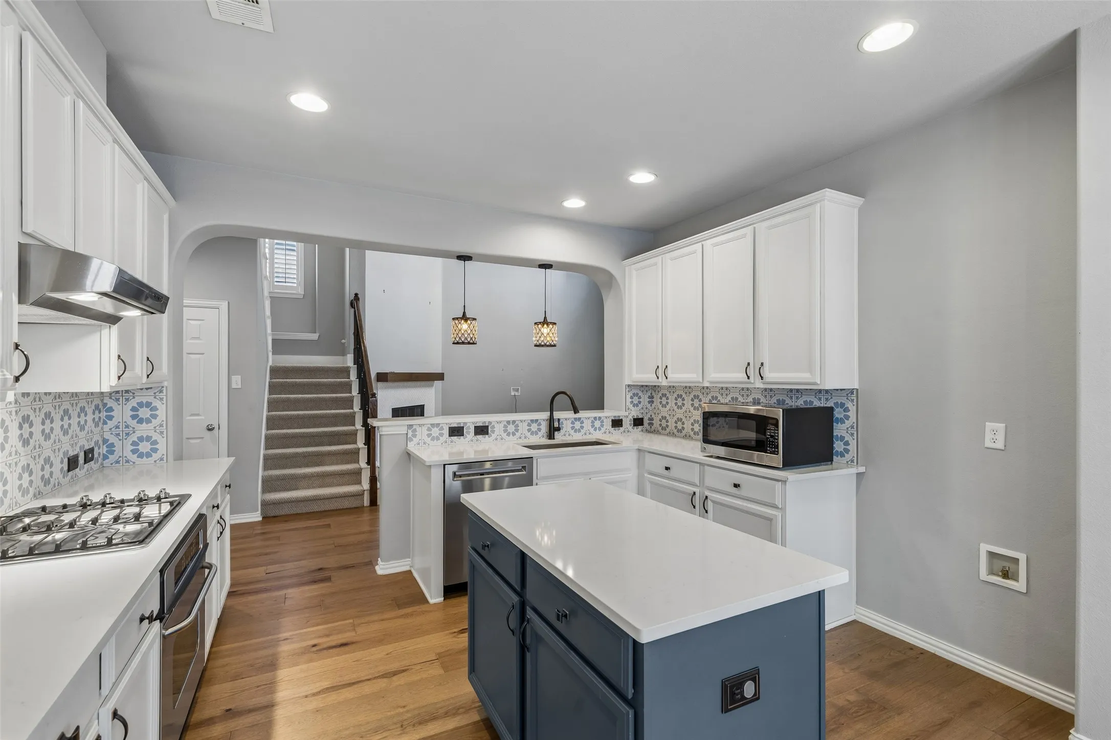 Single Family Residence For Sale in Denton County , 8664 Marion Drive, Frisco, Texas 75036, 4 Bedroom, 3 Bathroom, 2 Garage spaces, 2,828 Sqft, built in 2005, mls#21355549, Real Estate Agent in Frisco, Homes For Sale in Denton county, Homes For Sale in Frisco, Realtor in Frisco Texas, Real Estate Brokerage Independent Realty Texas, Luminita Cordes Realtor