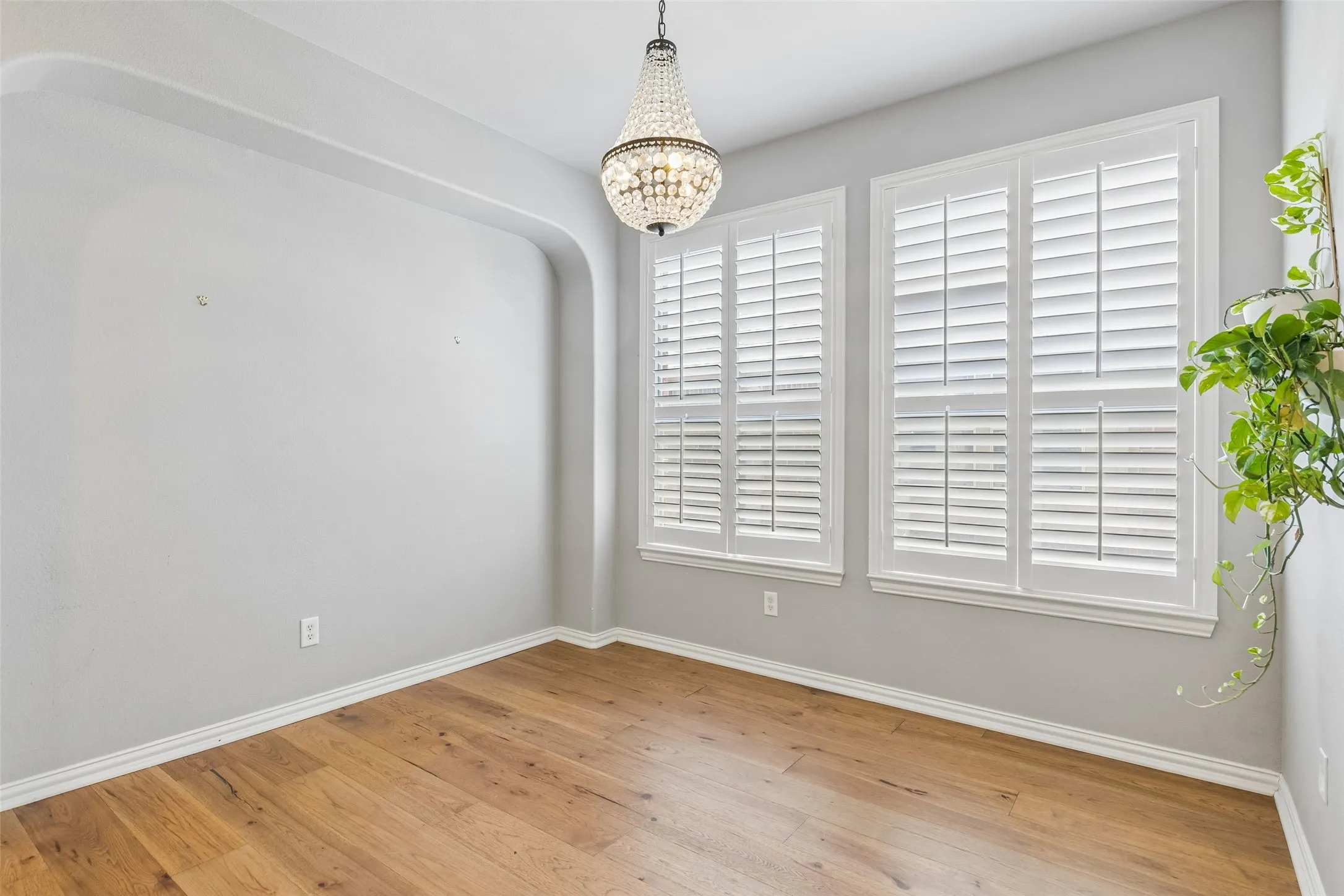 Single Family Residence For Sale in Denton County , 8664 Marion Drive, Frisco, Texas 75036, 4 Bedroom, 3 Bathroom, 2 Garage spaces, 2,828 Sqft, built in 2005, mls#21355549, Real Estate Agent in Frisco, Homes For Sale in Denton county, Homes For Sale in Frisco, Realtor in Frisco Texas, Real Estate Brokerage Independent Realty Texas, Luminita Cordes Realtor