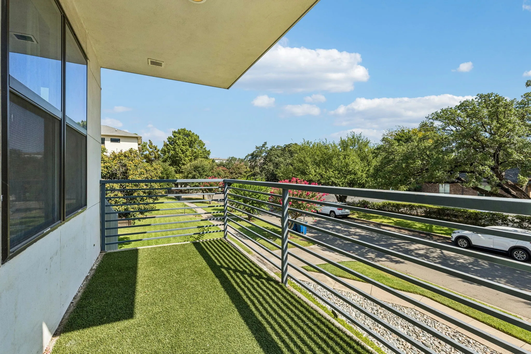 Condominium For Sale in Dallas County , 4107 Bowser Avenue 102, Dallas, Texas 75219, 2 Bedroom, 2 Bathroom, 2 Garage spaces, 1,314 Sqft, built in 2008, mls#21355356, Real Estate Agent in Dallas, Homes For Sale in Dallas county, Homes For Sale in Dallas, Realtor in Dallas Texas, Real Estate Brokerage Independent Realty Texas, Luminita Cordes Realtor