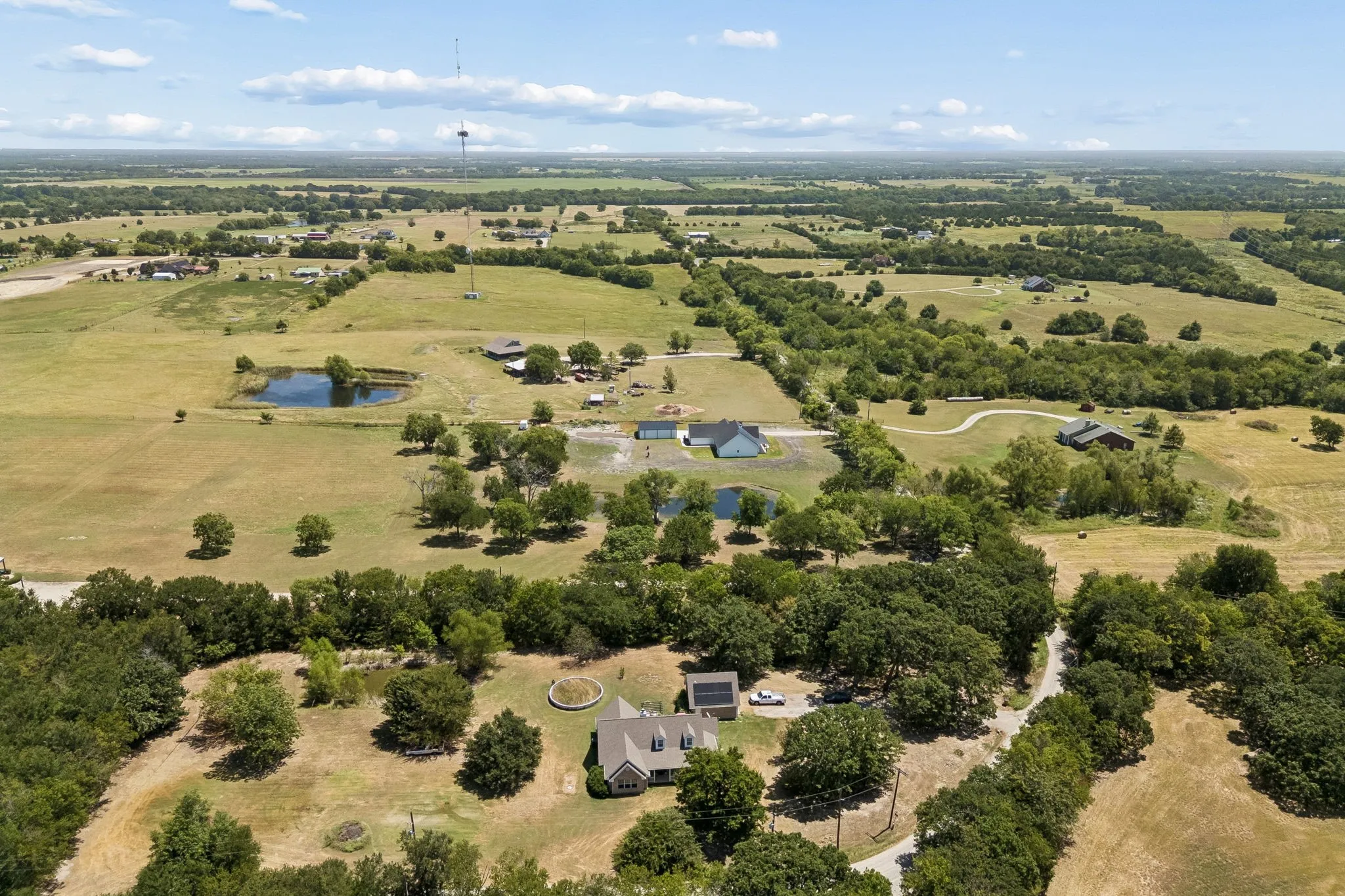 Single Family Residence For Sale in Hunt County , 2024 County Road 1034, Greenville, Texas 75401, 3 Bedroom, 2 Bathroom, 2 Garage spaces, 1,833 Sqft, built in 2010, mls#21355131, Real Estate Agent in Greenville, Homes For Sale in Hunt county, Homes For Sale in Greenville, Realtor in Greenville Texas, Real Estate Brokerage Independent Realty Texas, Luminita Cordes Realtor