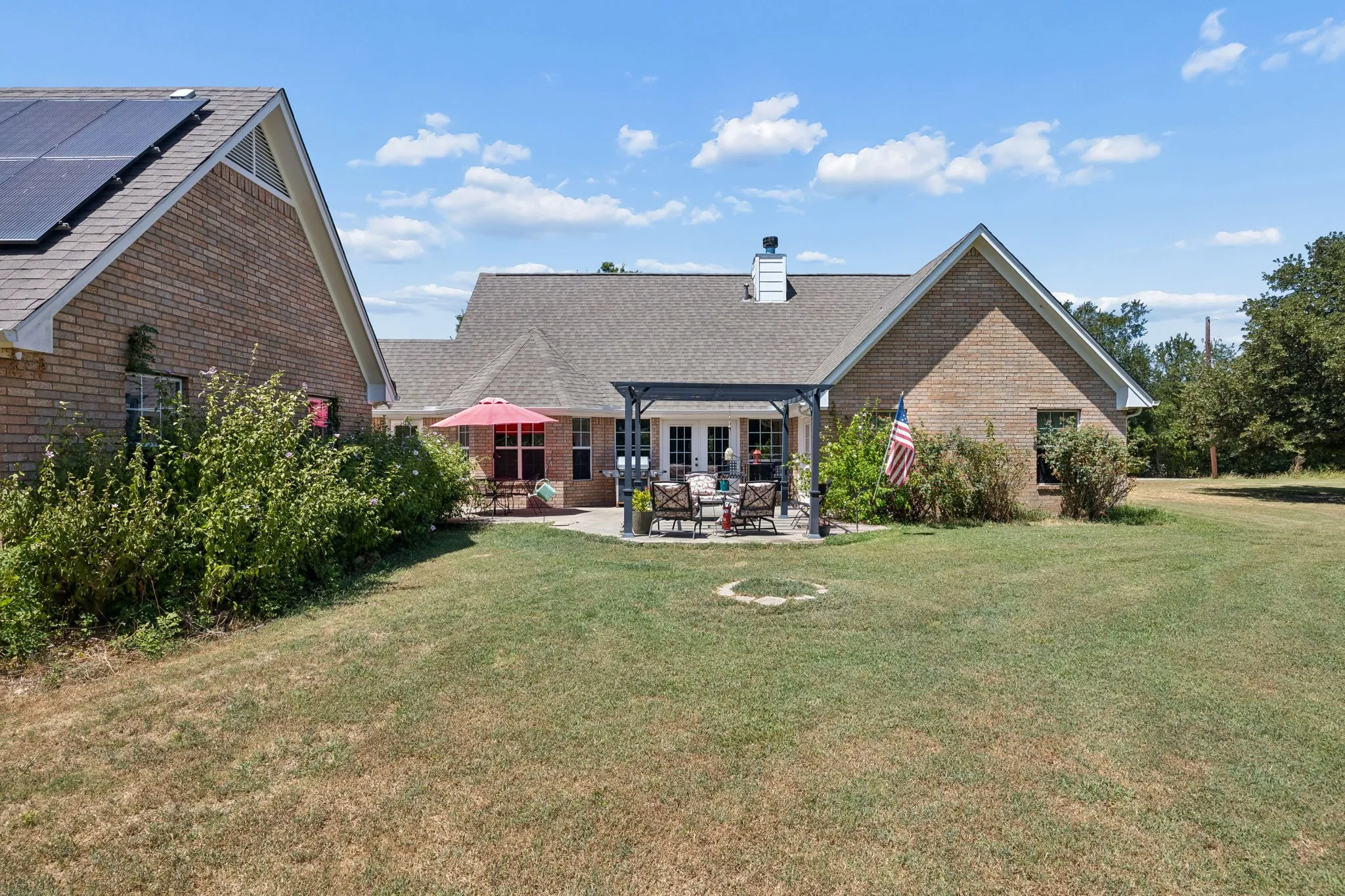 Single Family Residence For Sale in Hunt County , 2024 County Road 1034, Greenville, Texas 75401, 3 Bedroom, 2 Bathroom, 2 Garage spaces, 1,833 Sqft, built in 2010, mls#21355131, Real Estate Agent in Greenville, Homes For Sale in Hunt county, Homes For Sale in Greenville, Realtor in Greenville Texas, Real Estate Brokerage Independent Realty Texas, Luminita Cordes Realtor